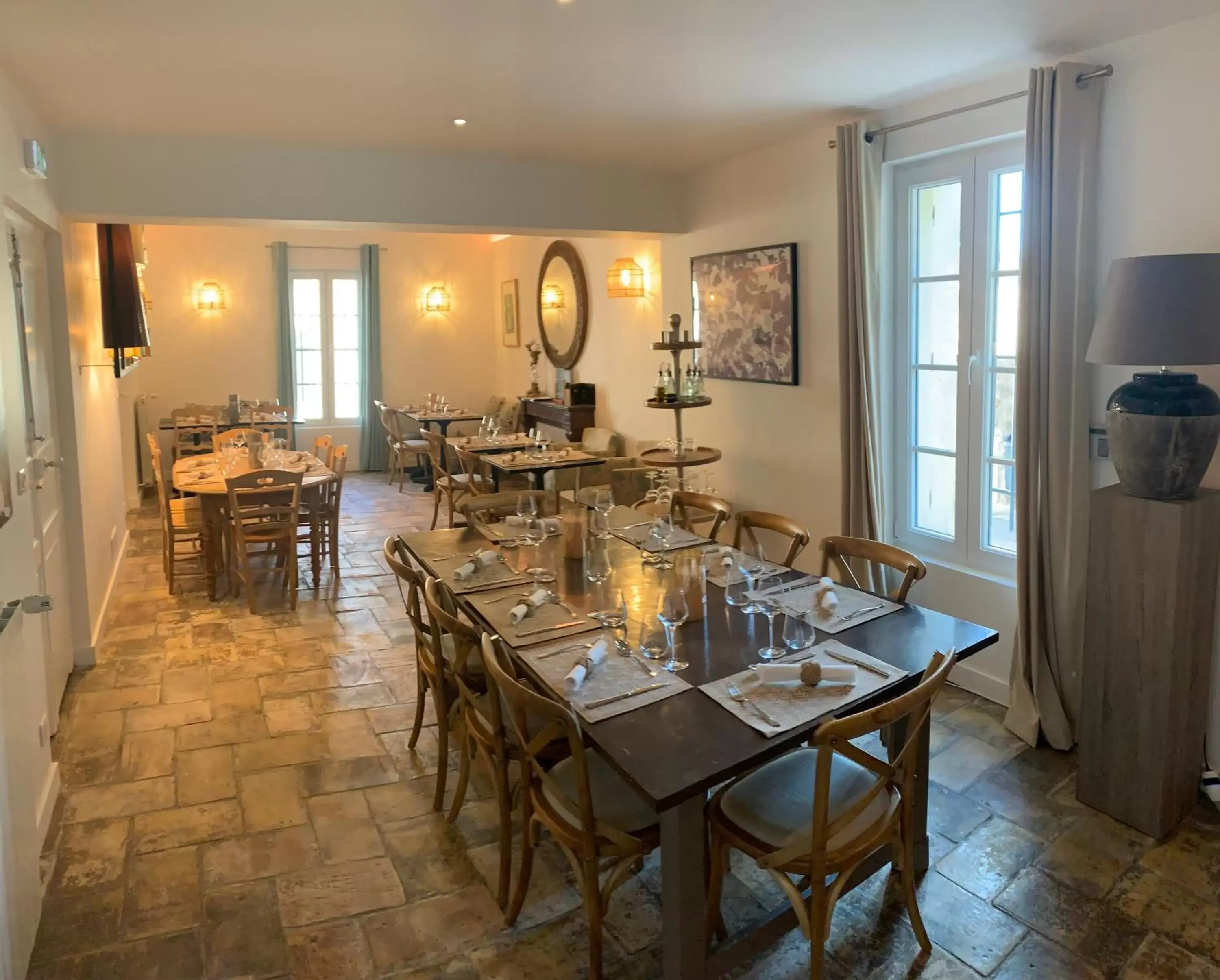 Restaurant/Places to Eat in Hôtel O’Banel