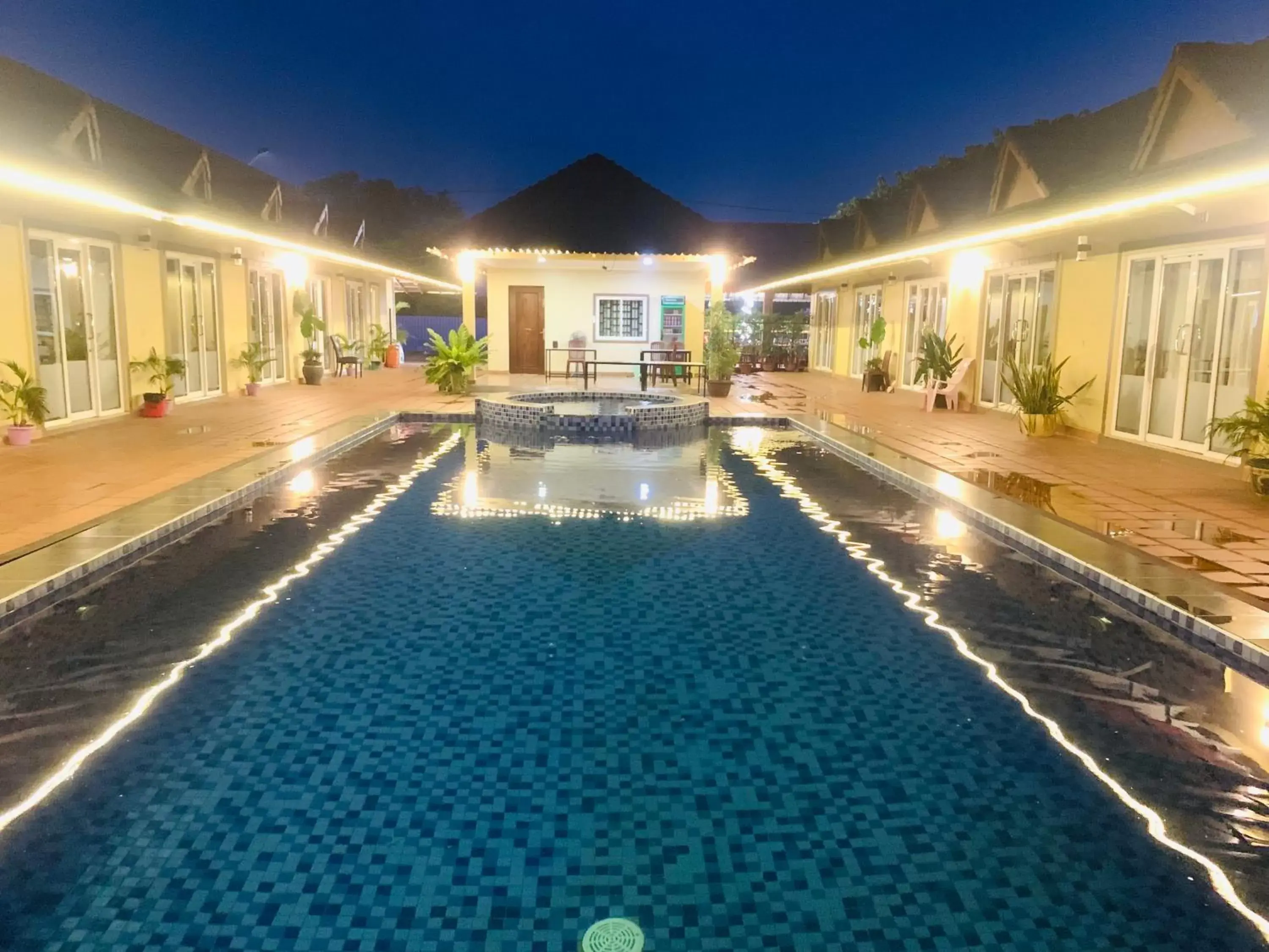 Hello Kampot Resort Hello Kampot Resort