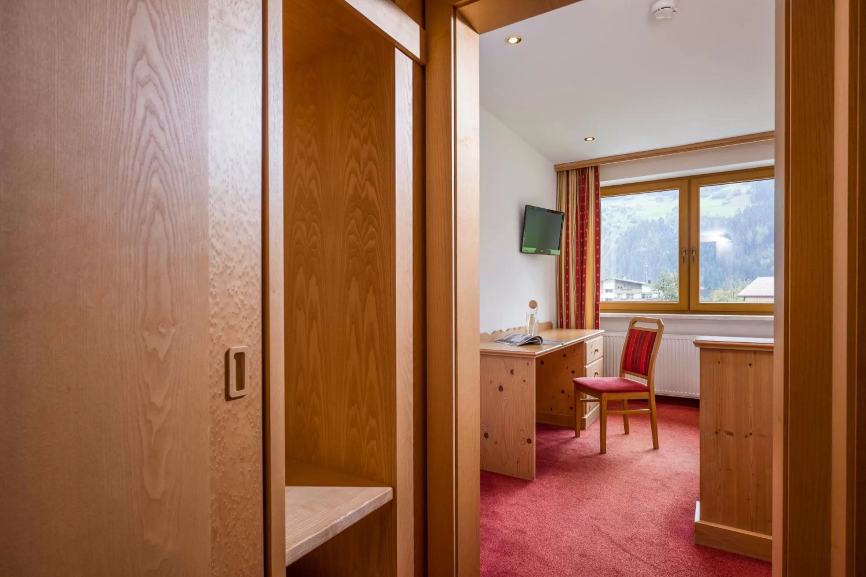 Classic Single Room in Alpenhof Hotel Garni Suprême