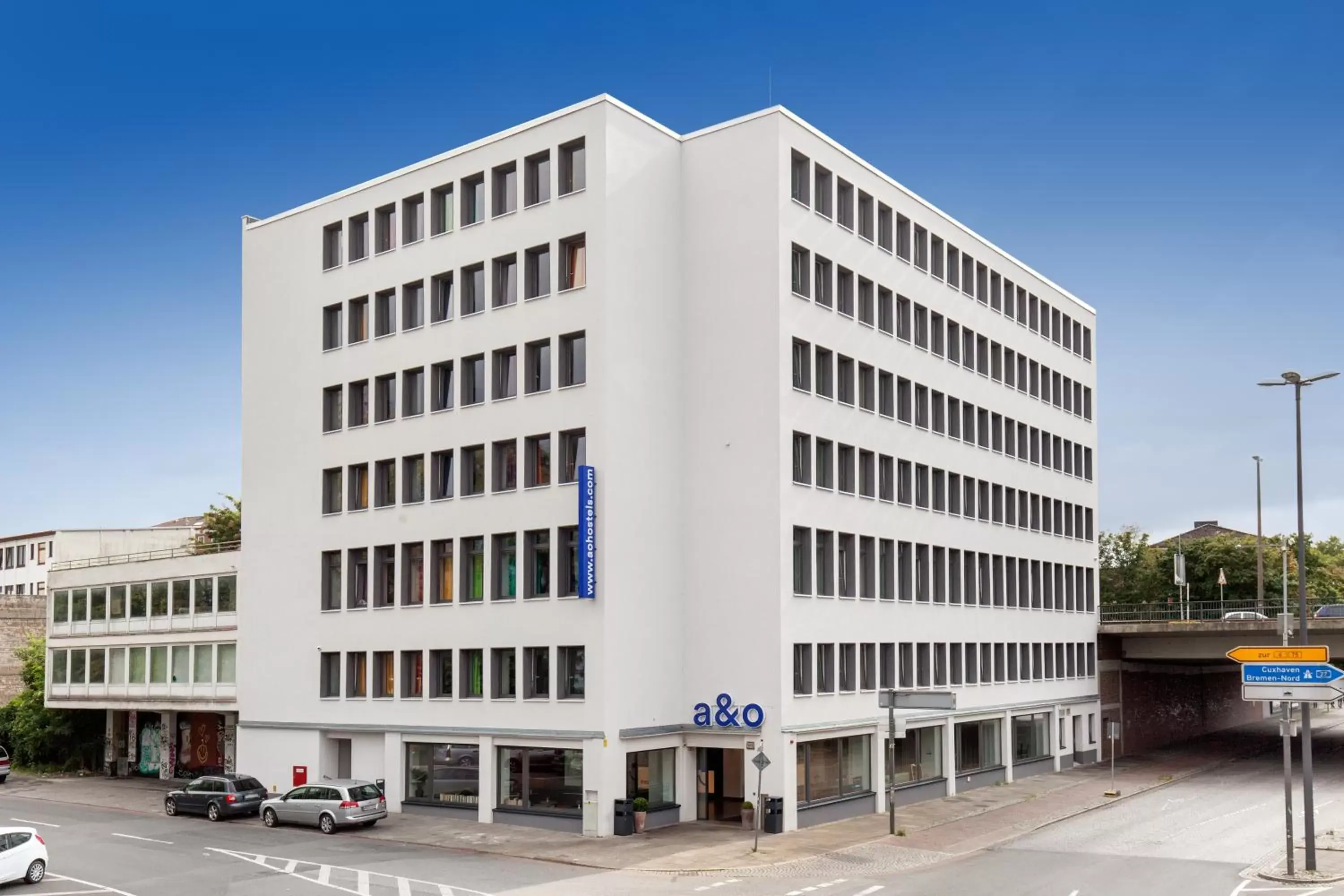 Facade/entrance, Property Building in a&o Bremen Hauptbahnhof