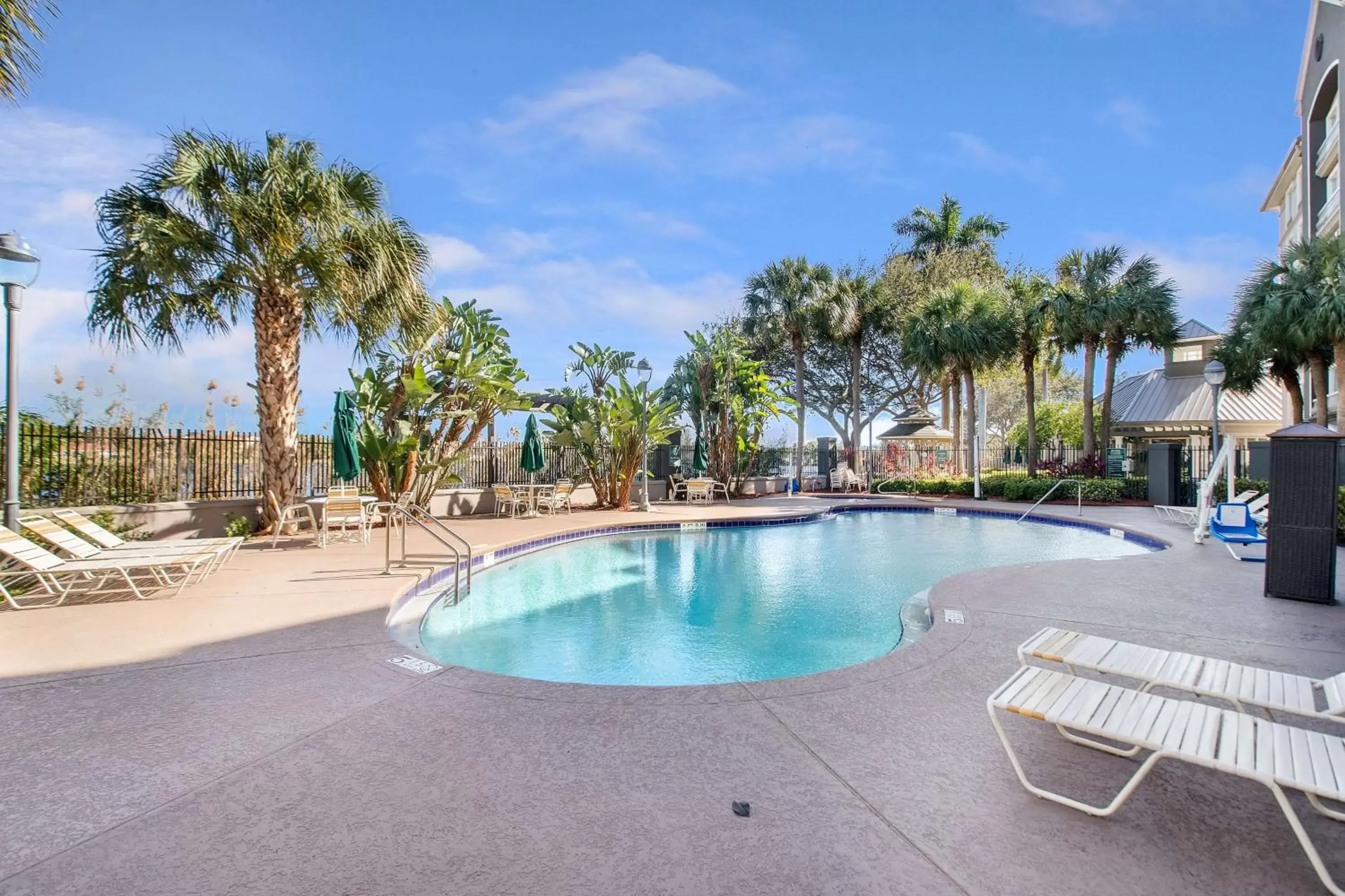 Pool view, Swimming Pool in La Quinta by Wyndham Ft. Lauderdale Airport
