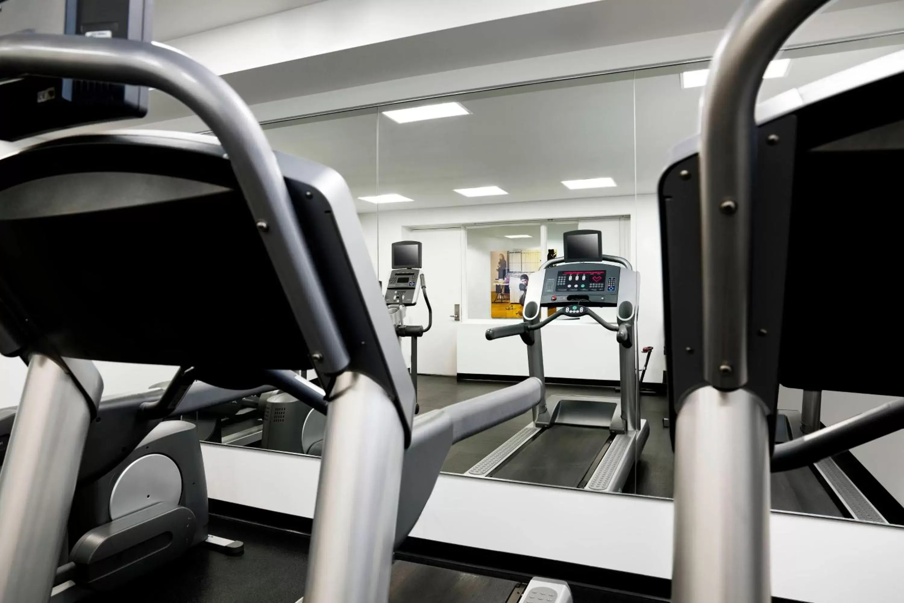 Fitness centre/facilities, Fitness Center/Facilities in The Chambers Hotel