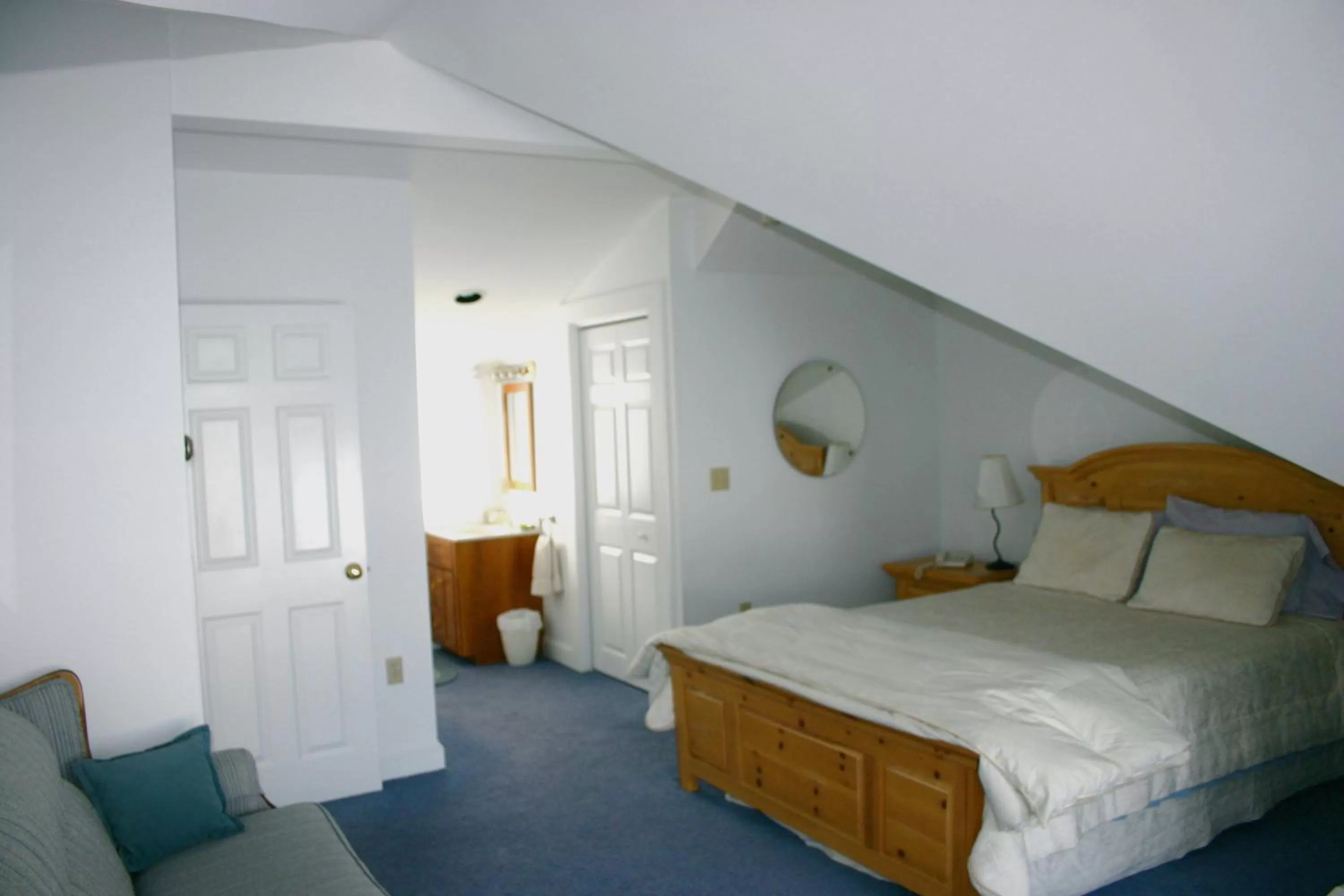 Bed in Maple Hill Farm Bed & Breakfast