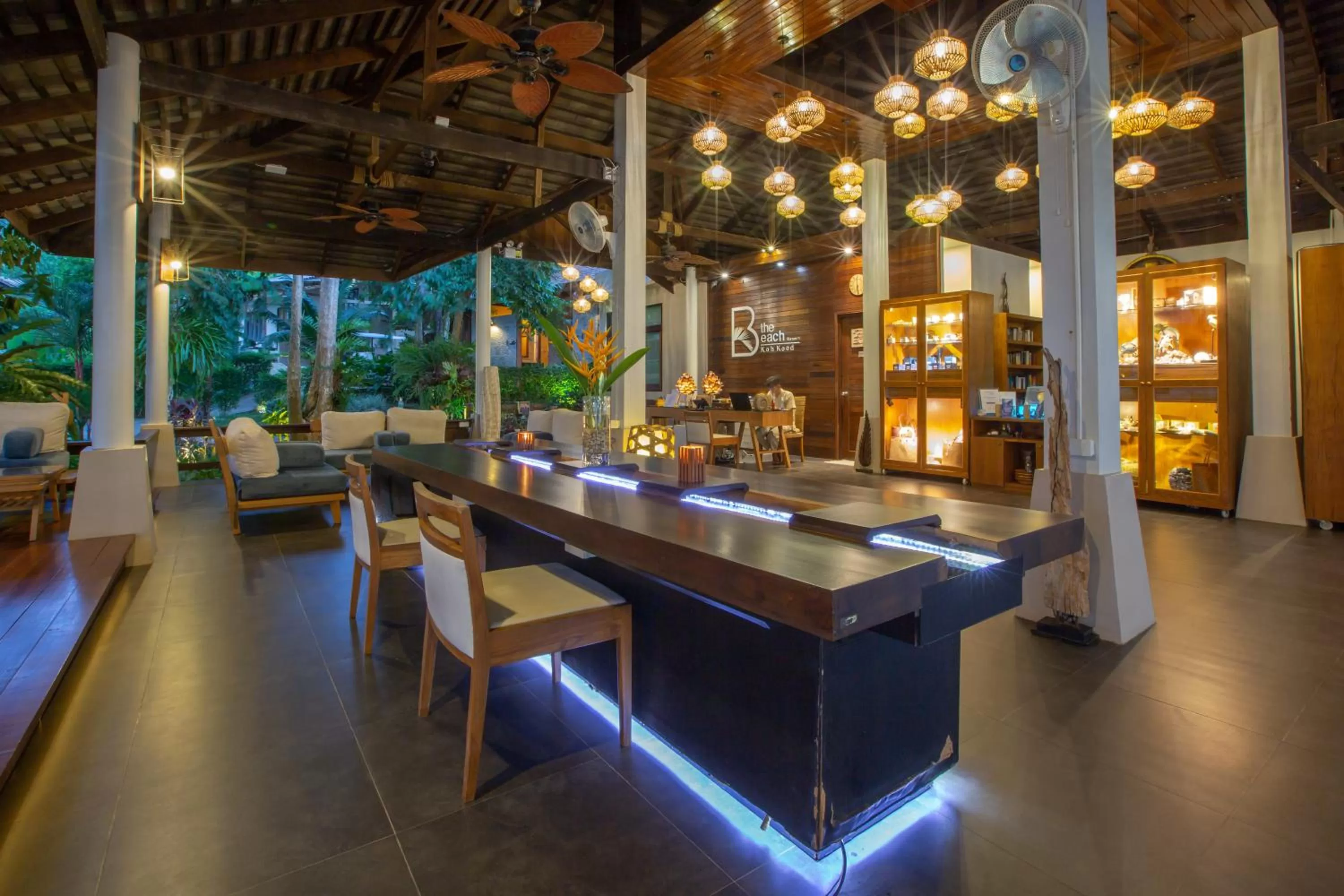 Lobby or reception in The Beach Natural Resort Koh Kood