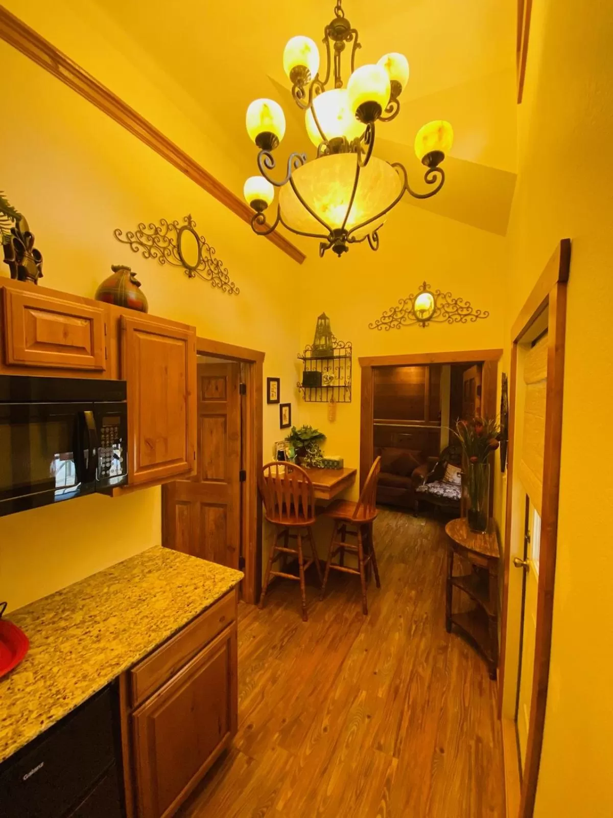 Dining area in All Seasons Treehouse Village