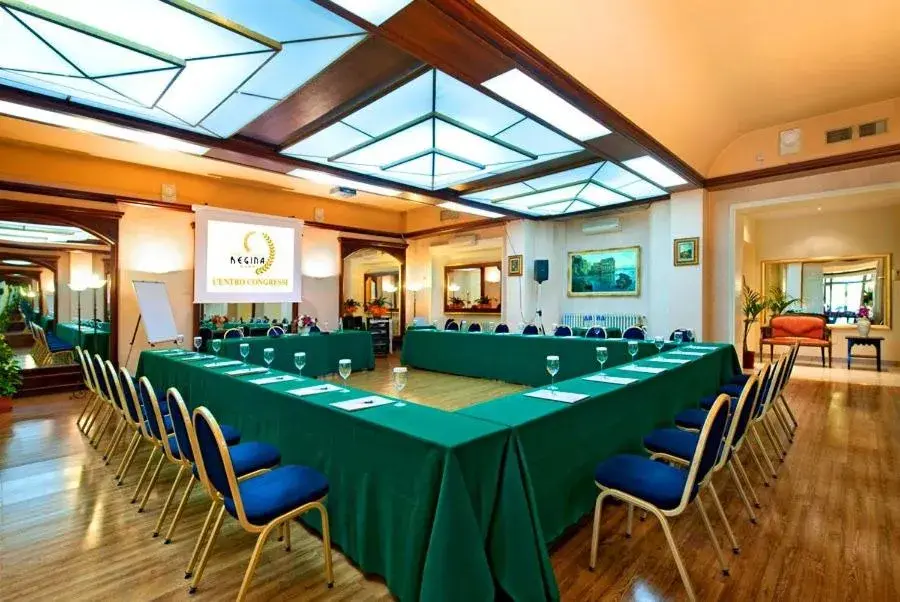 Meeting/conference room in Grand Hotel Regina Salsomaggiore