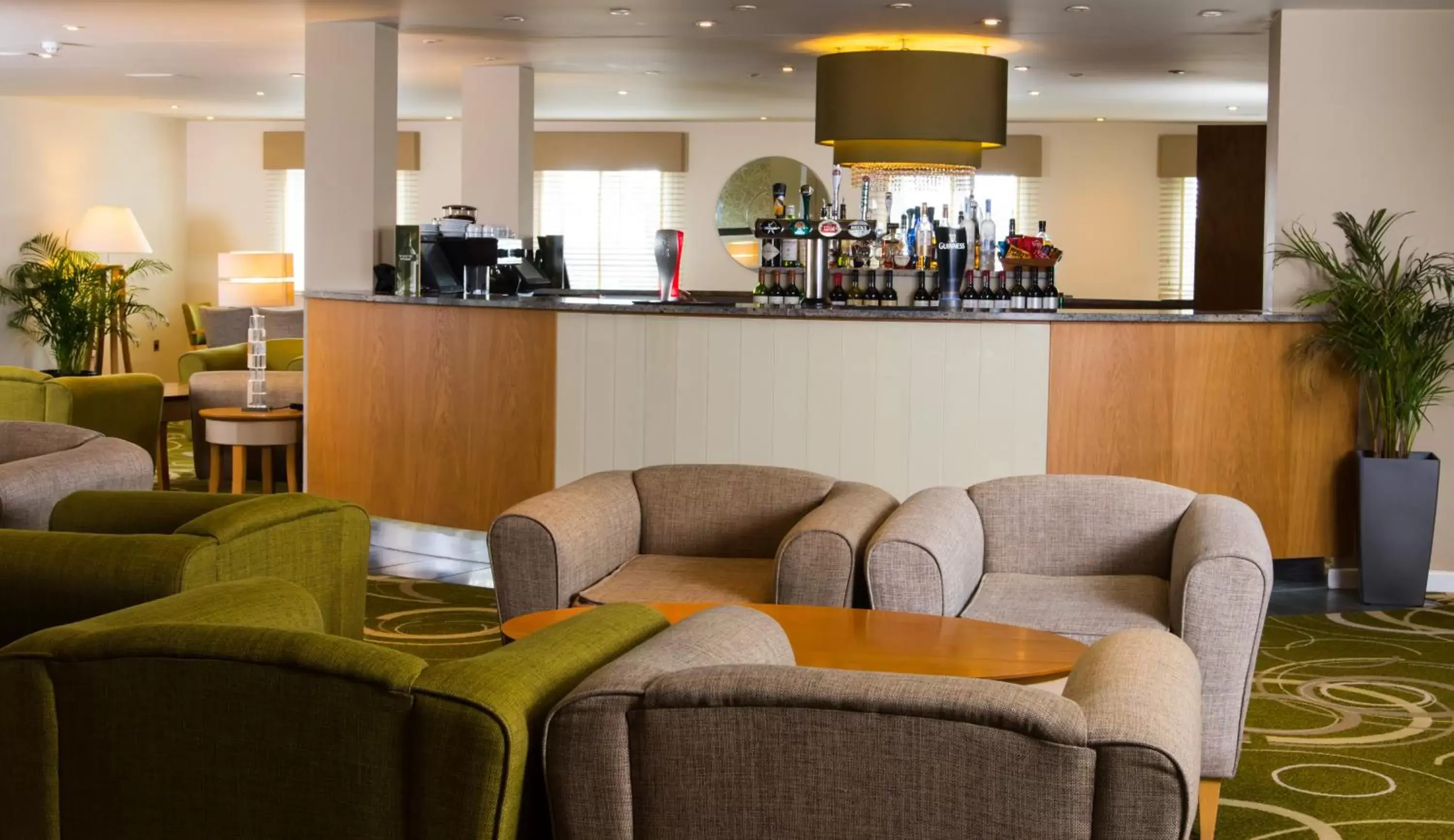 Lounge or bar, Lounge/Bar in Mercure Newbury West Grange Hotel
