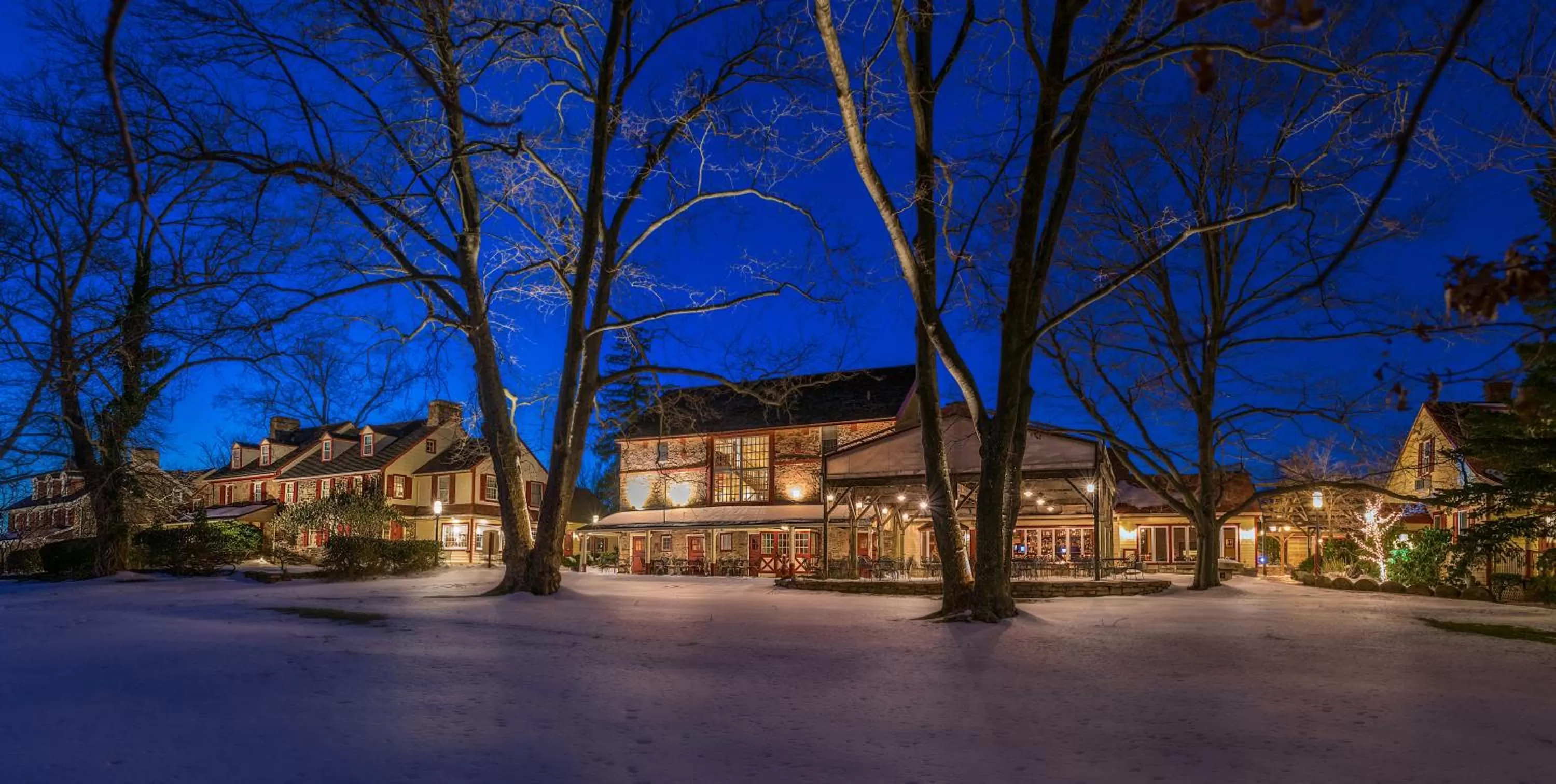 Facade/entrance in Joseph Ambler Inn