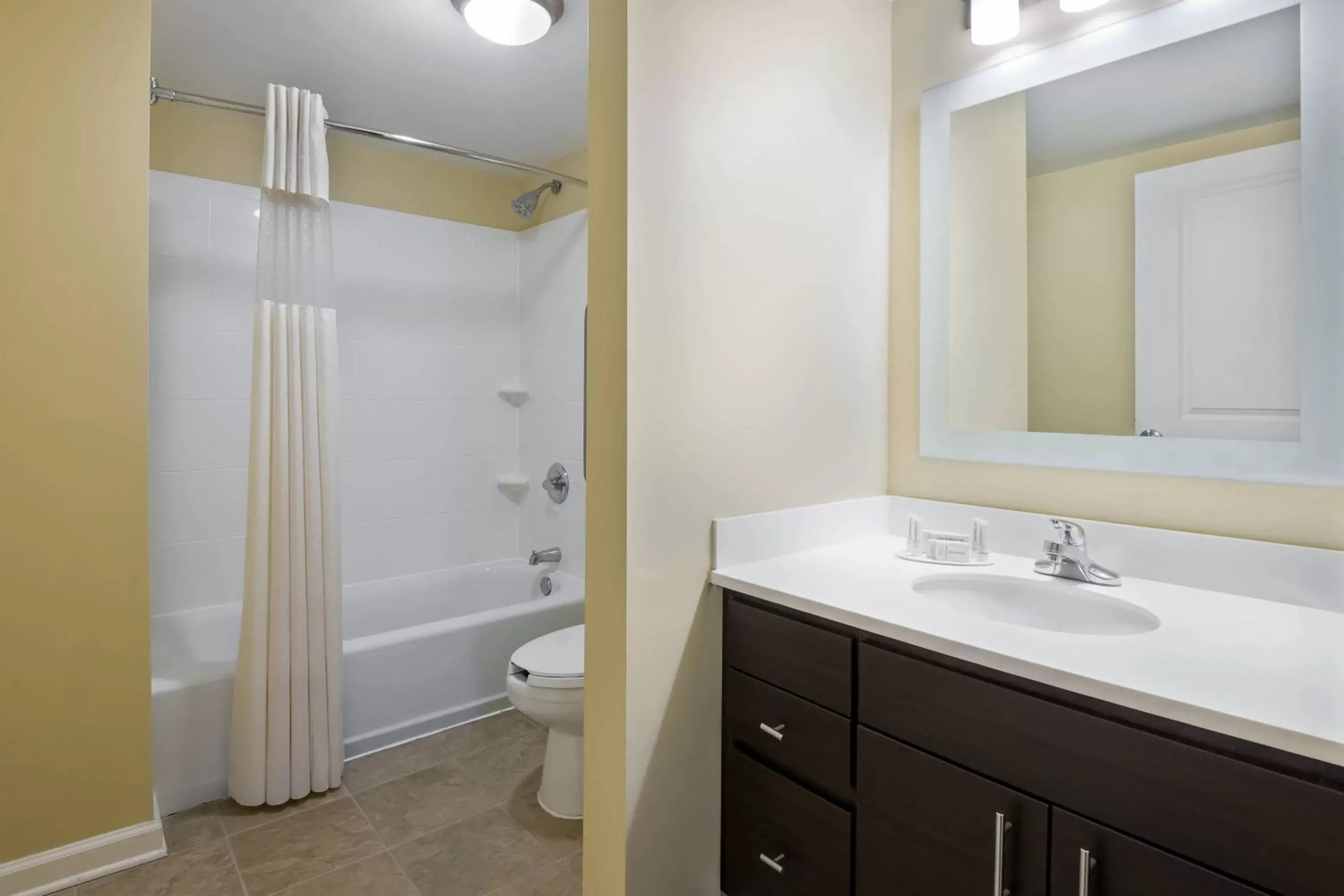 Bathroom in TownePlace Suites Pensacola