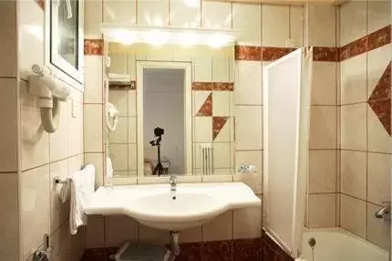 Bathroom in Palladion Hotel