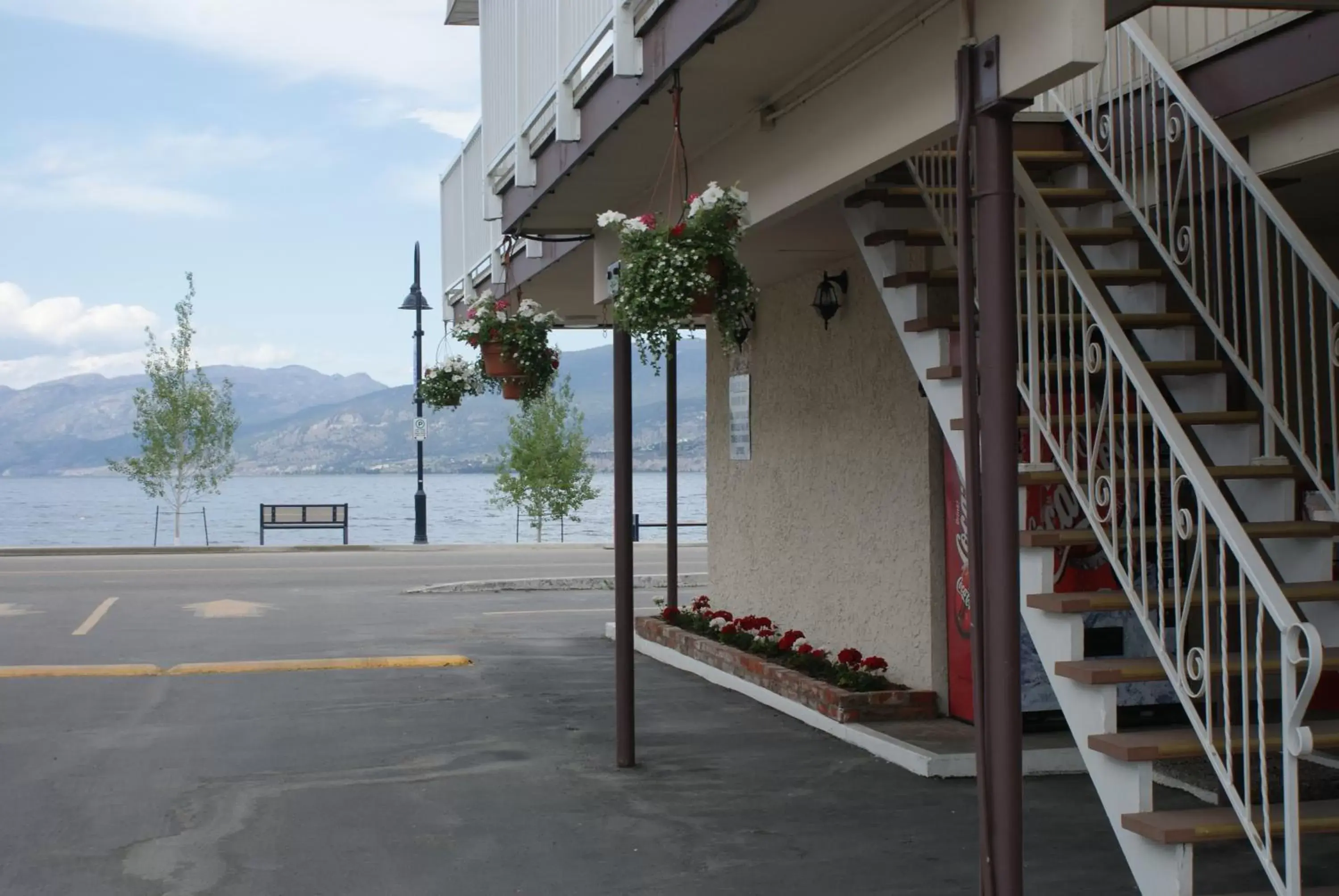 Facade/entrance in Shoreline Resort Condominiums