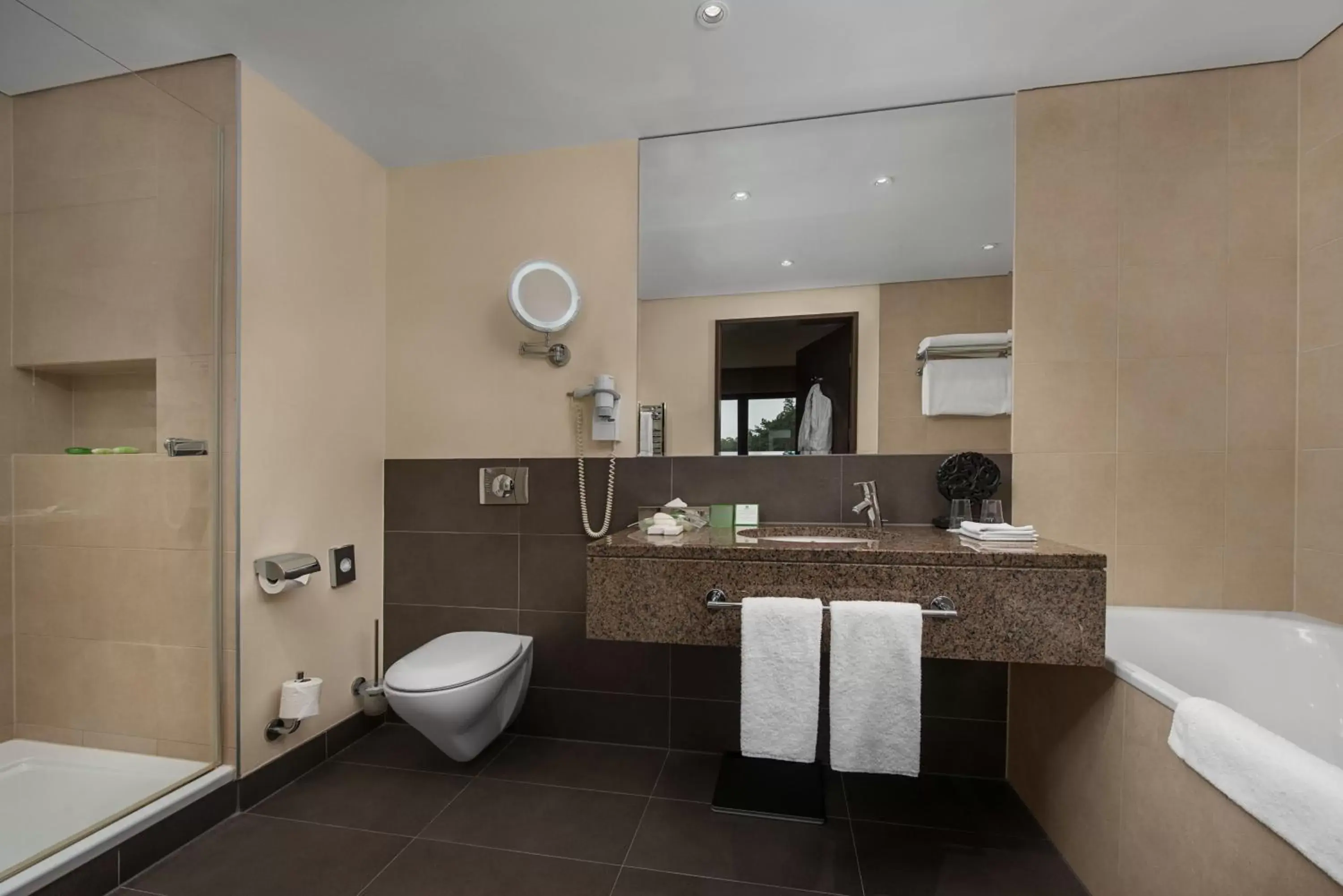 Photo of the whole room, Bathroom in Holiday Inn Resort Warsaw Józefów, an IHG Hotel