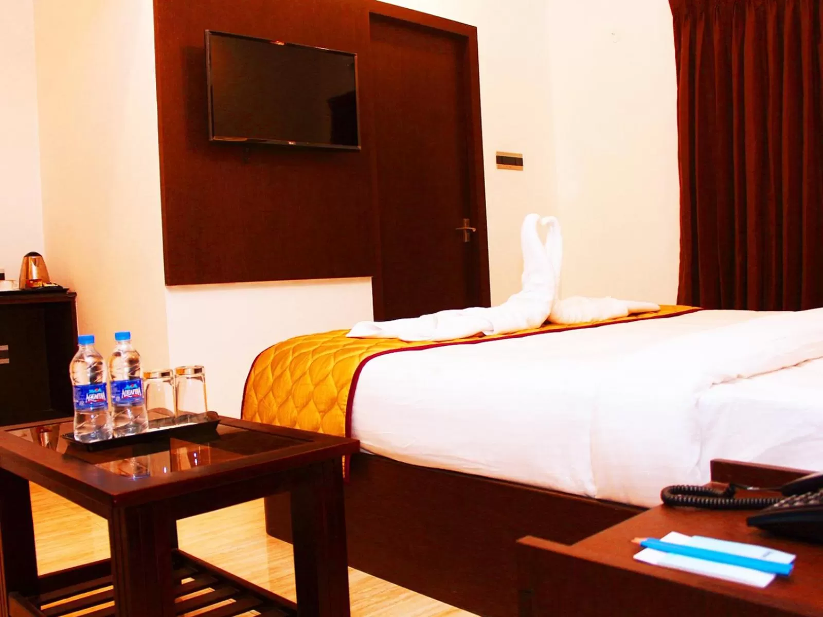 TV and multimedia, Bed in Staylite Suites