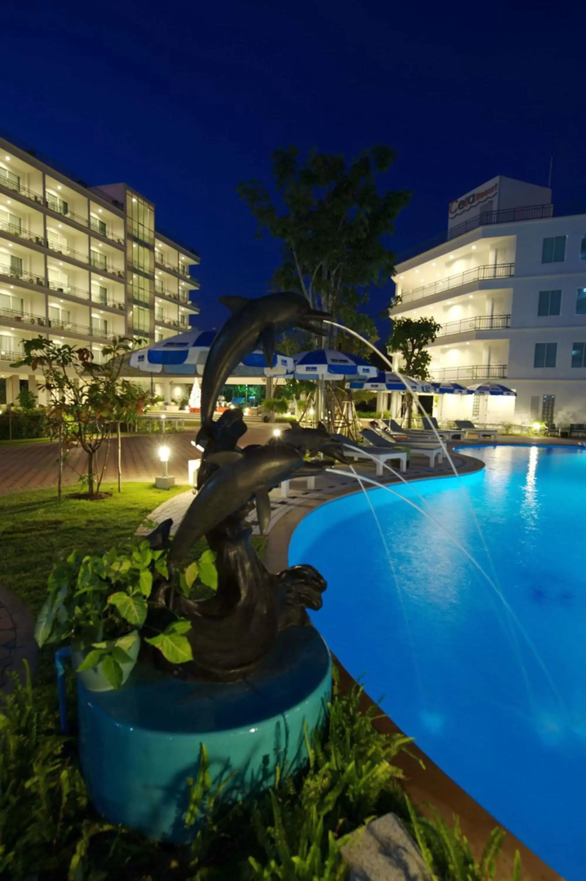 Facade/entrance, Swimming Pool in Cera Resort @ Cha-am