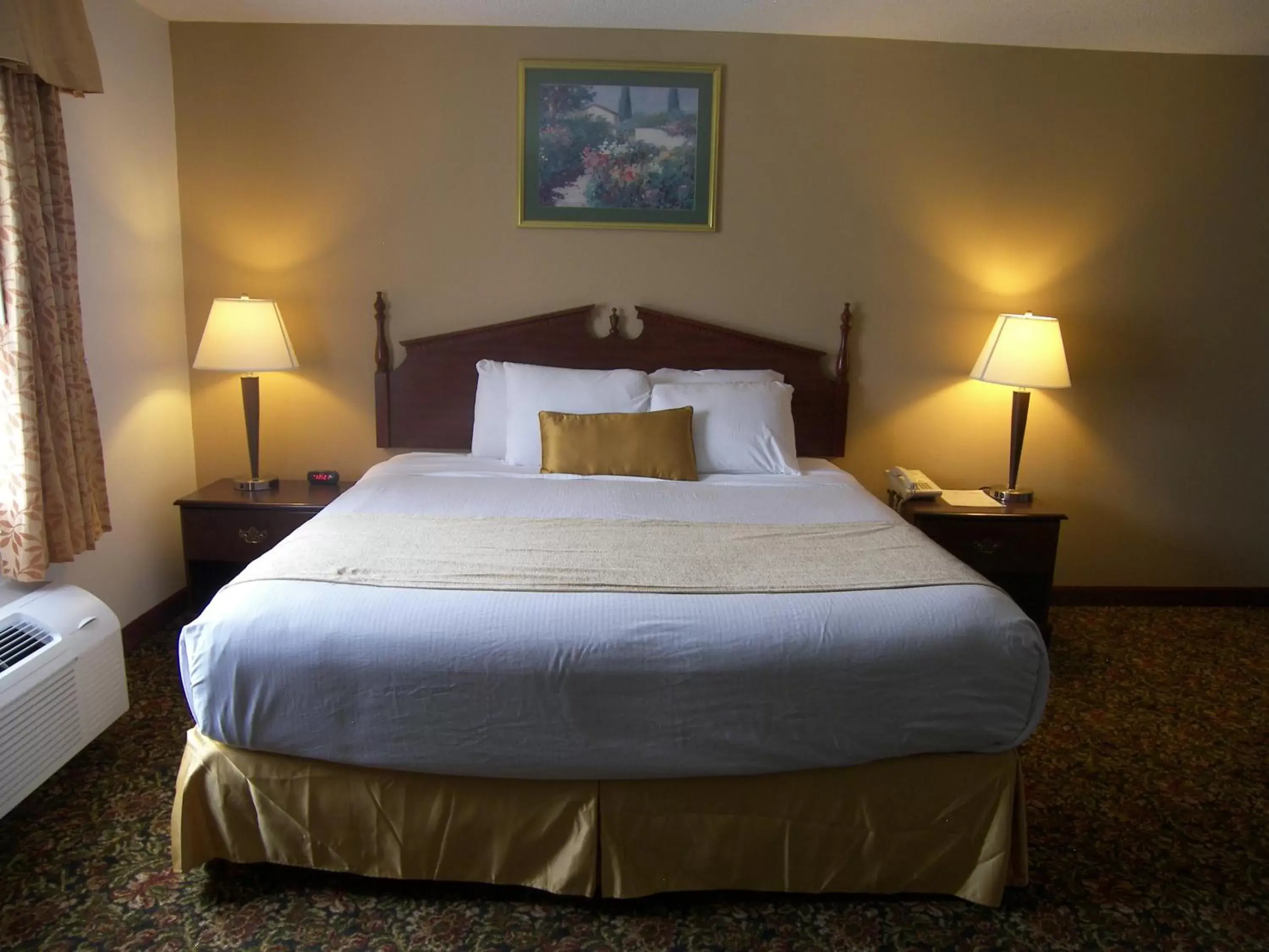 Bed in Baymont by Wyndham Mount Vernon Renfro Valley