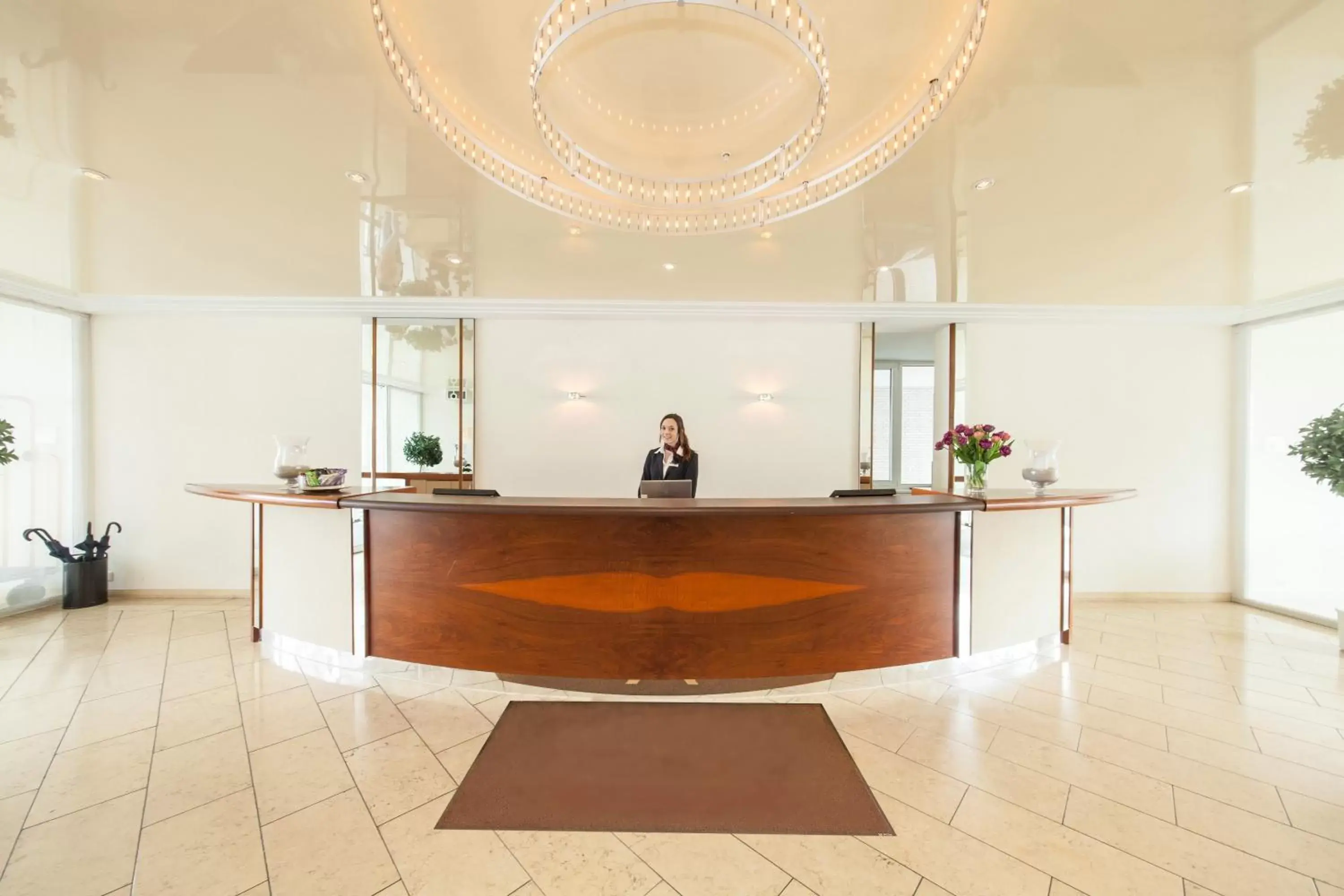 Lobby or reception in Garner Hotel Aschaffenburg by IHG Lobby or reception in Garner Hotel Aschaffenburg by IHG