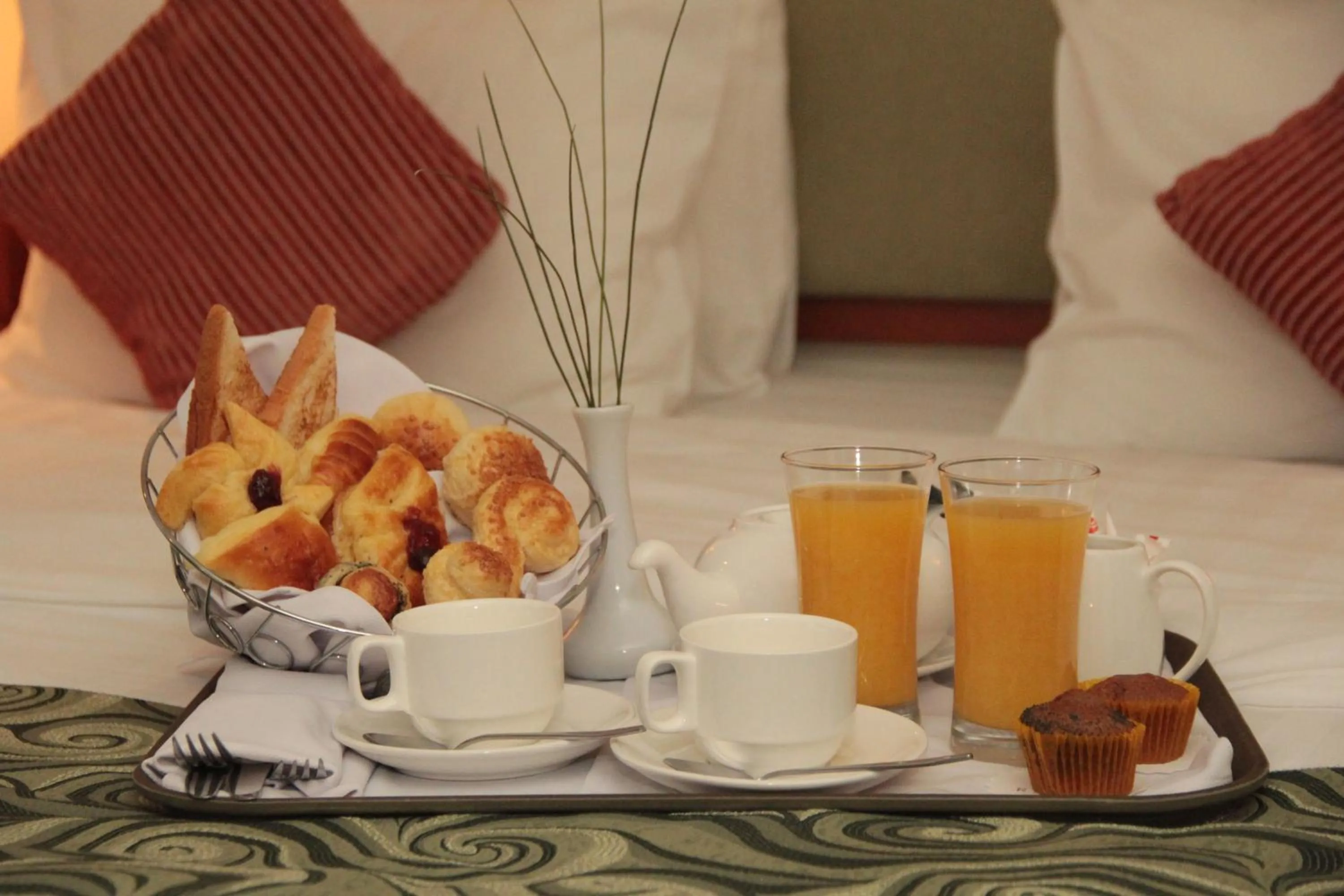 Coffee/tea facilities in Ramada by Wyndham Tashkent