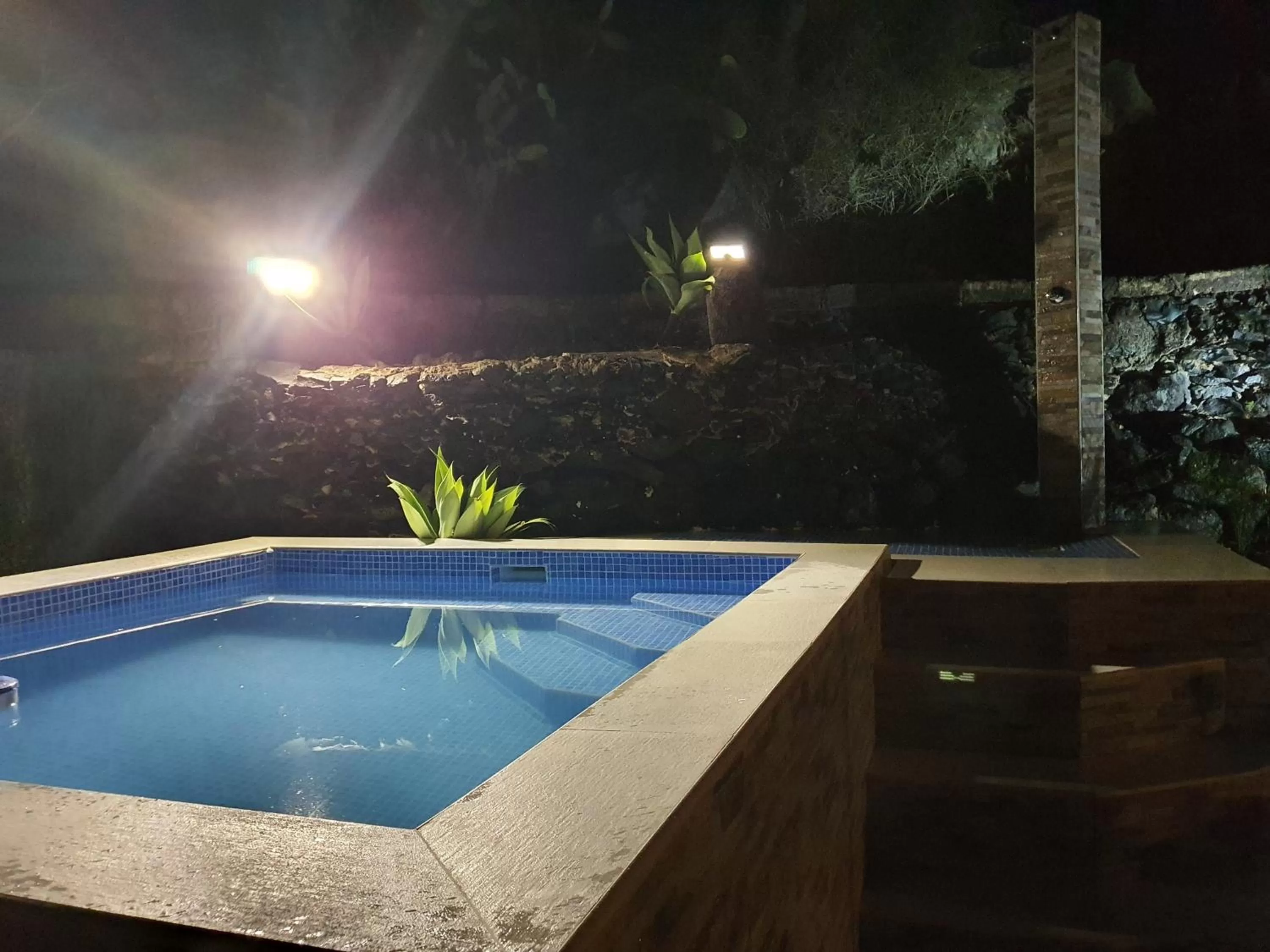 Swimming pool in Hotel Rural La Raya 1866