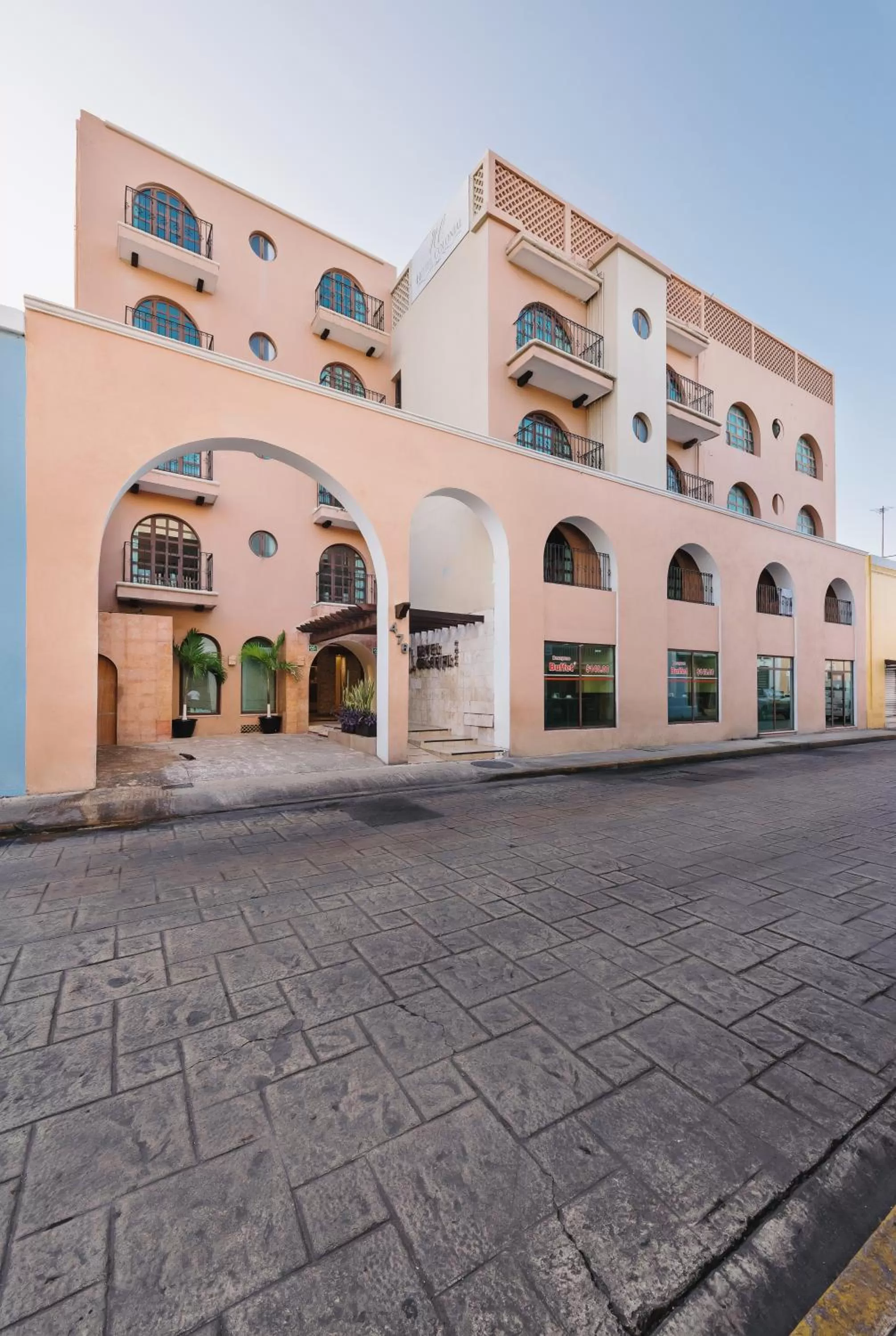 Facade/entrance in Hotel Colonial de Merida