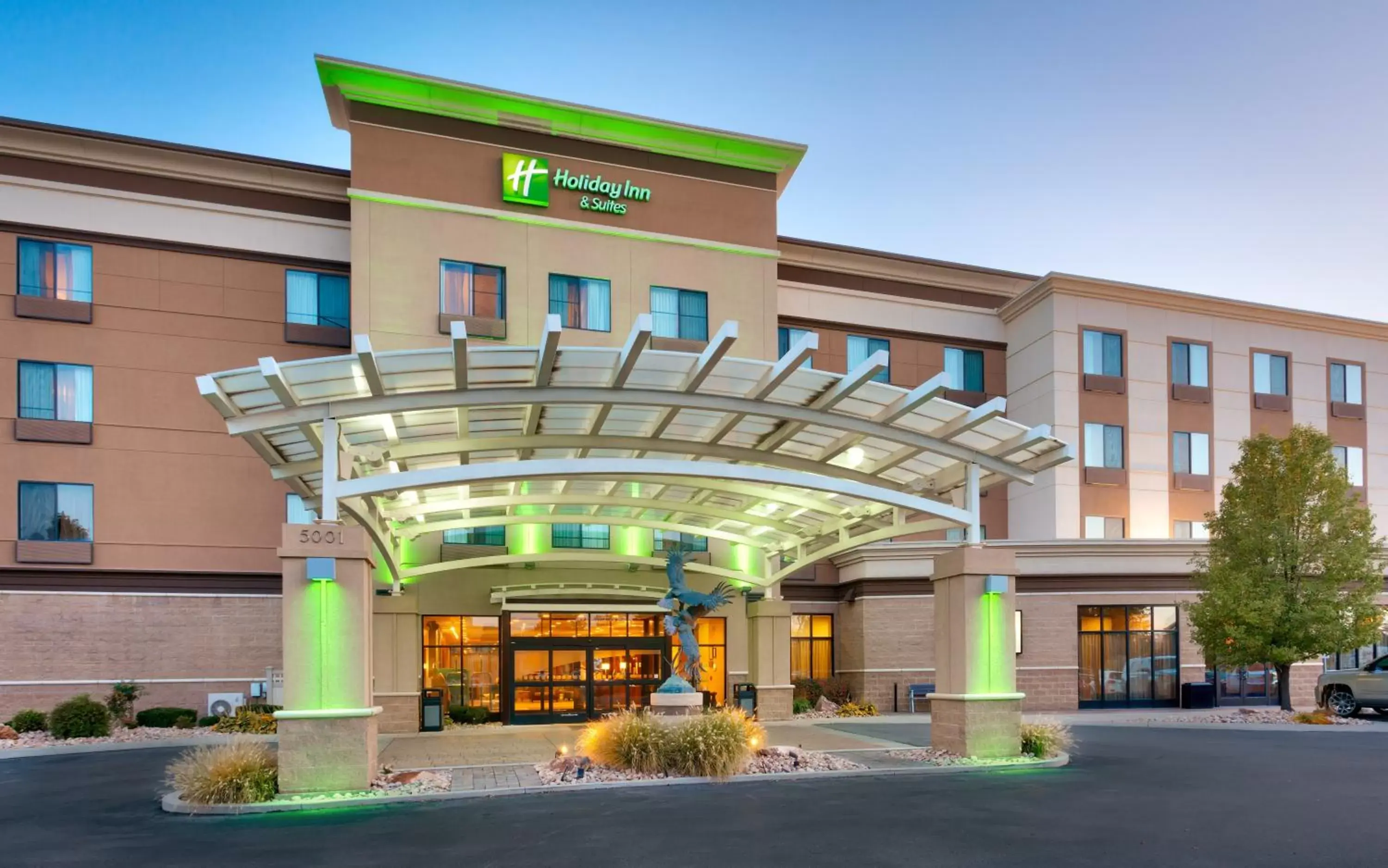 Property Building in Holiday Inn & Suites Salt Lake City - Airport West, an IHG Hotel