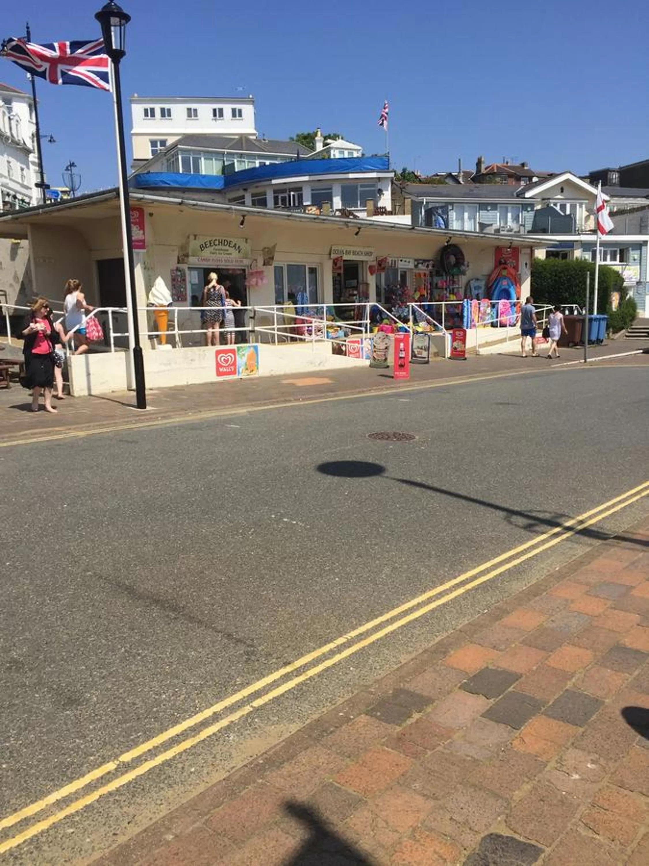 Beach in Inglewood Guest House