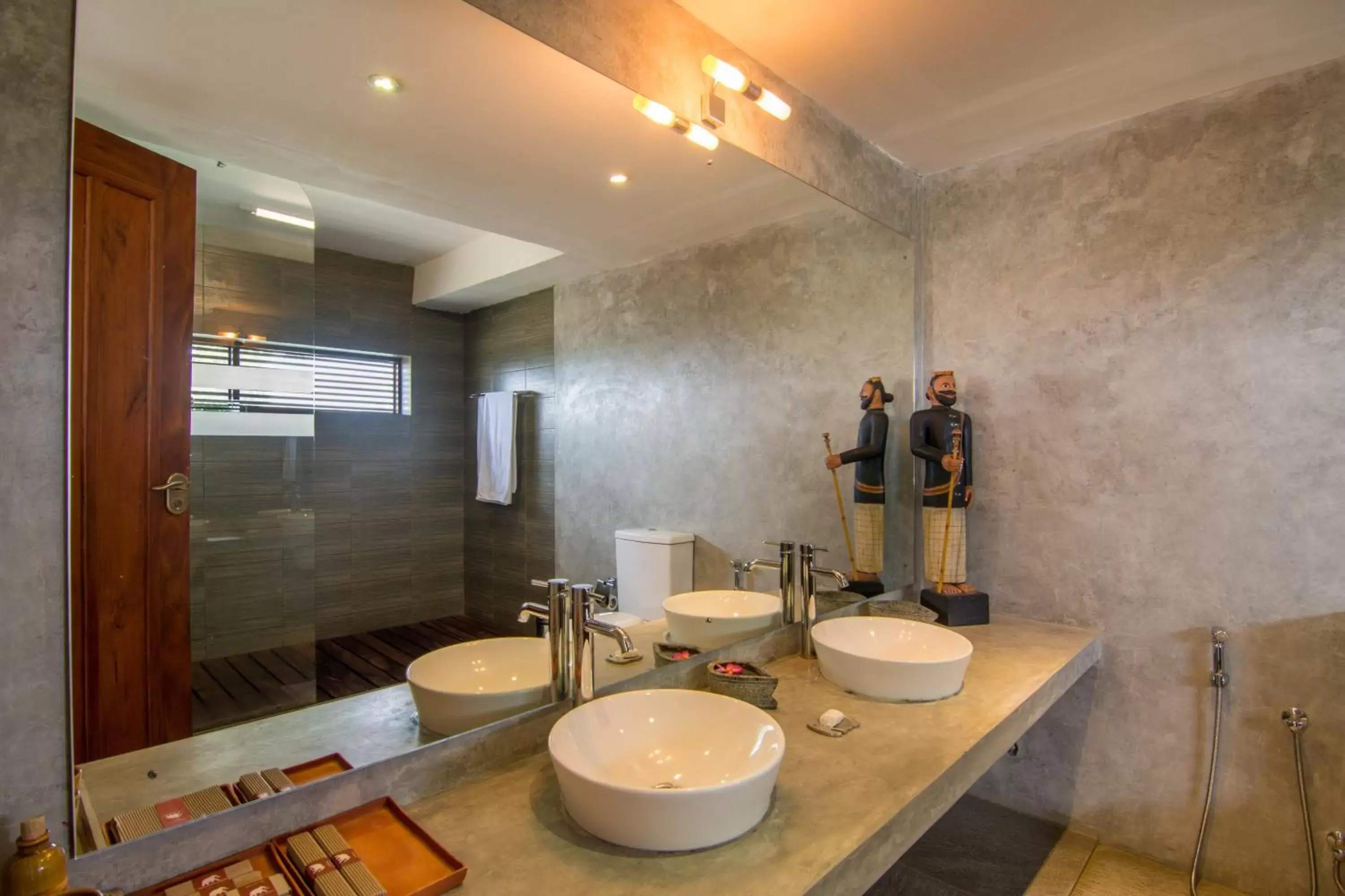 Shower, Bathroom in The Elephant Stables