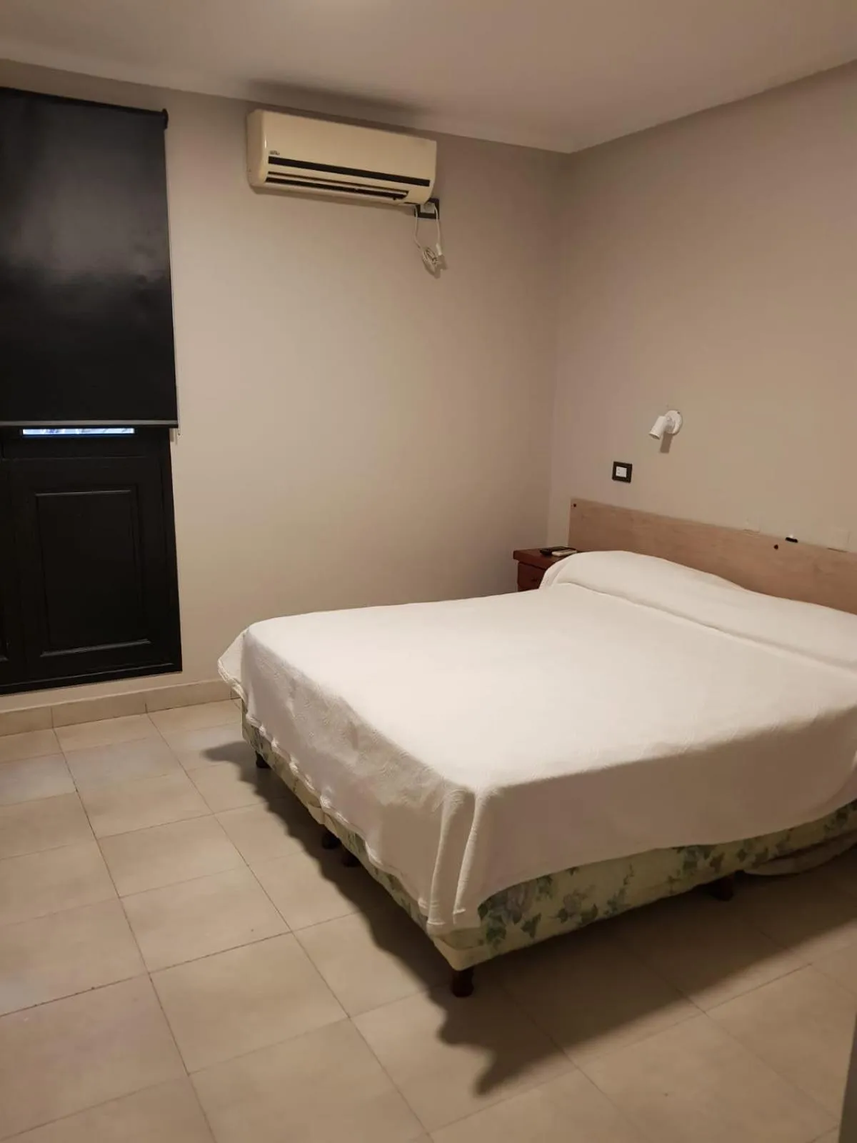 Bed in Hotel Marilian II