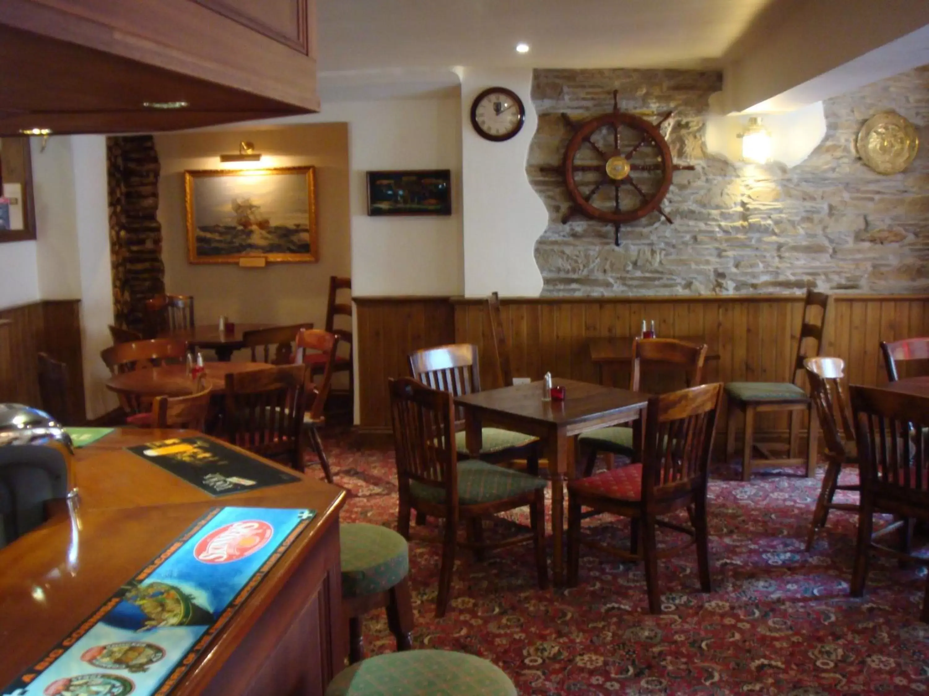 Lounge or bar, Restaurant/Places to Eat in The Globe Inn