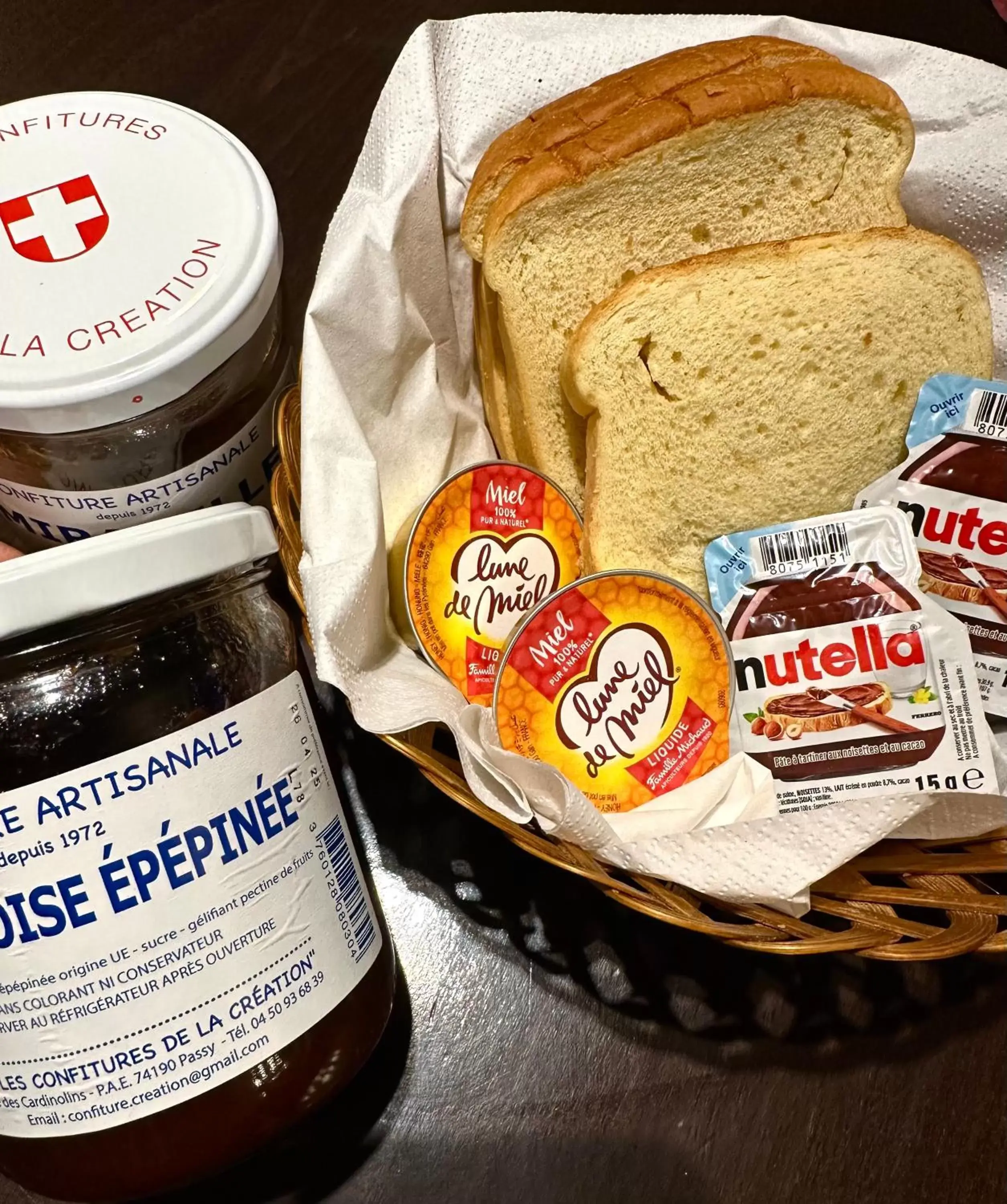 Breakfast in Hôtel Du Centre Annemasse