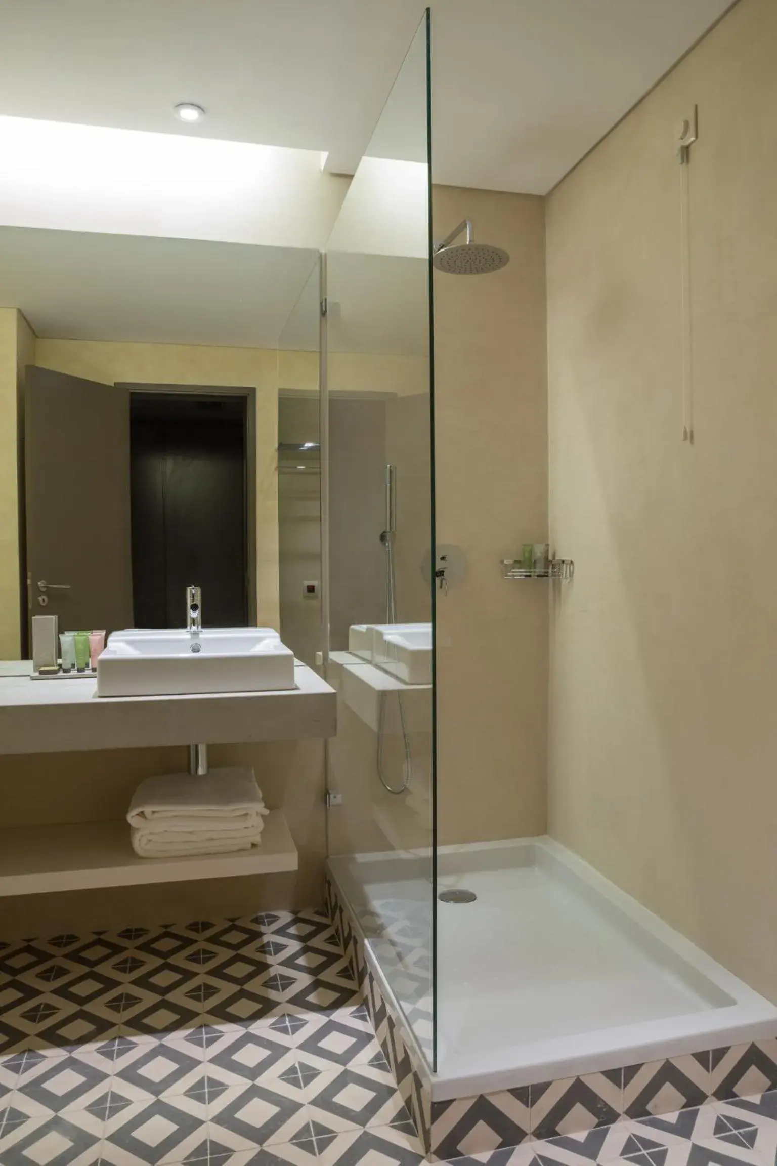 Bathroom in OZADI Tavira Hotel