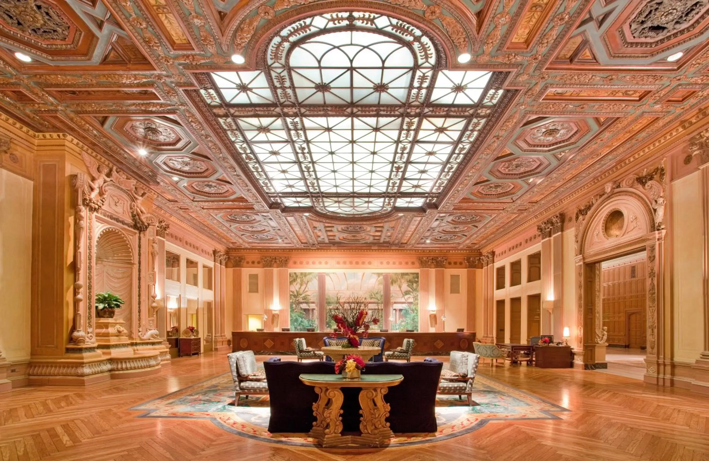 Lobby or reception, Restaurant/Places to Eat in The Biltmore Los Angeles