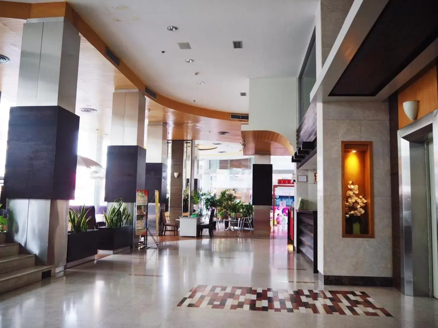 Lobby or reception in Golden Crown Grand Hotel Lobby or reception in Golden Crown Grand Hotel