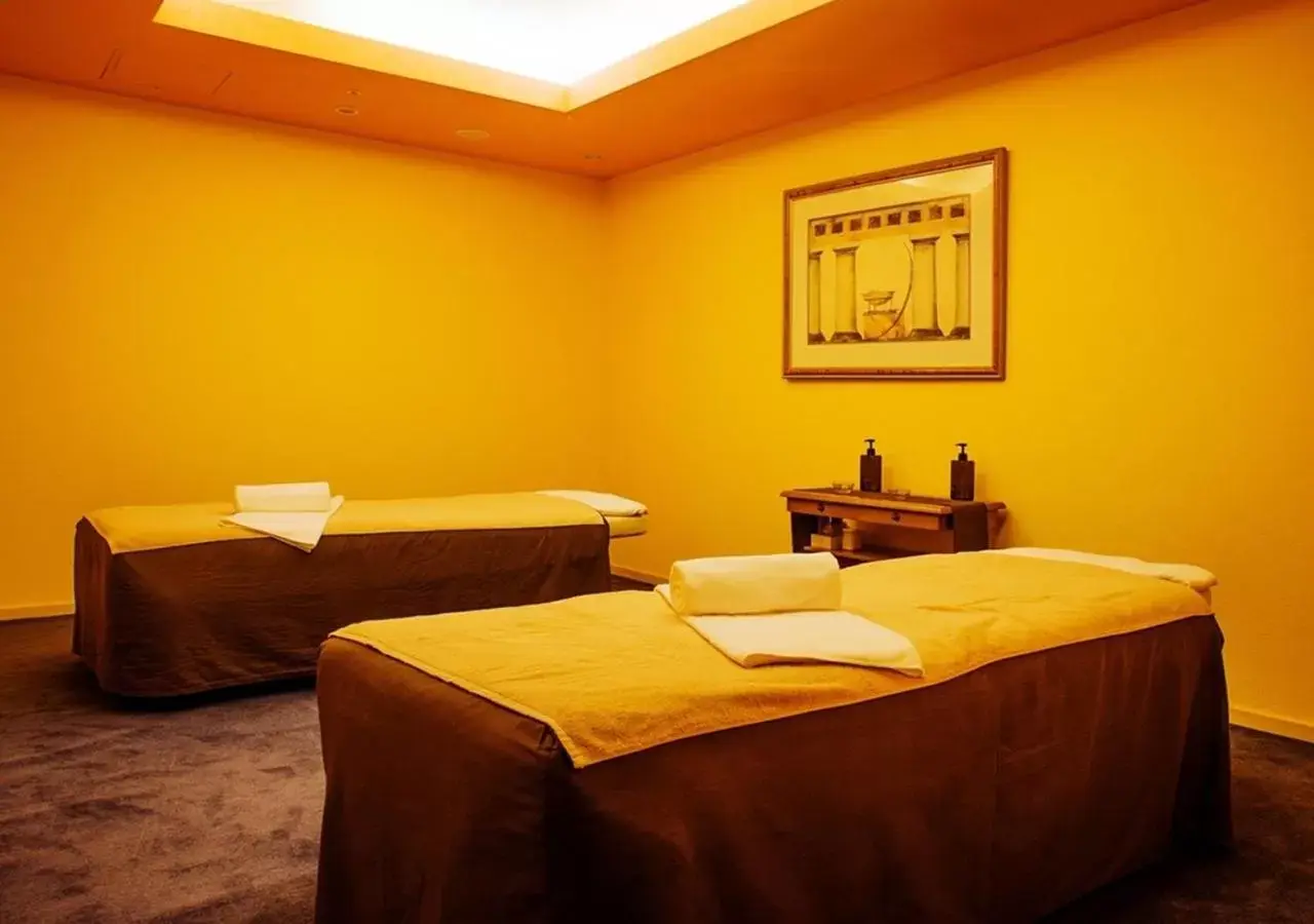 Massage, Bed in Hotel Emisia Sapporo