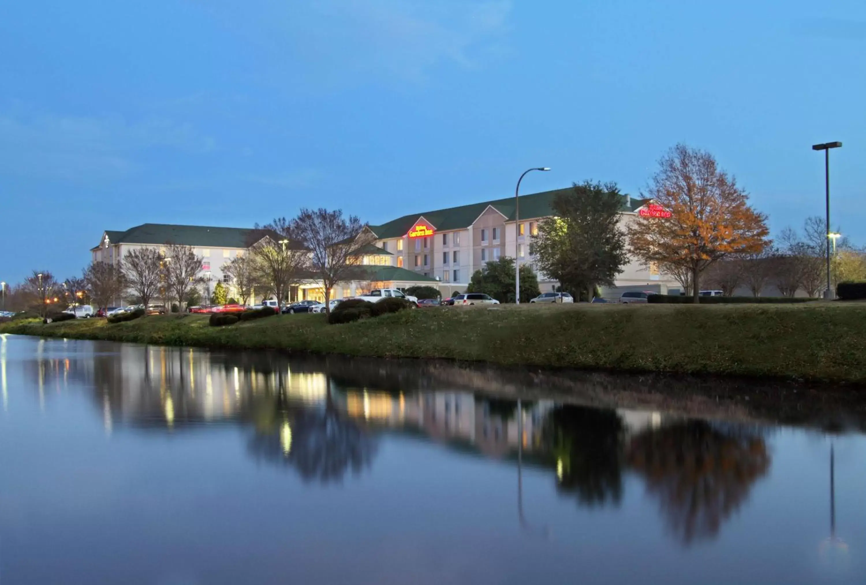 Property Building in Hilton Garden Inn Chesapeake Greenbrier