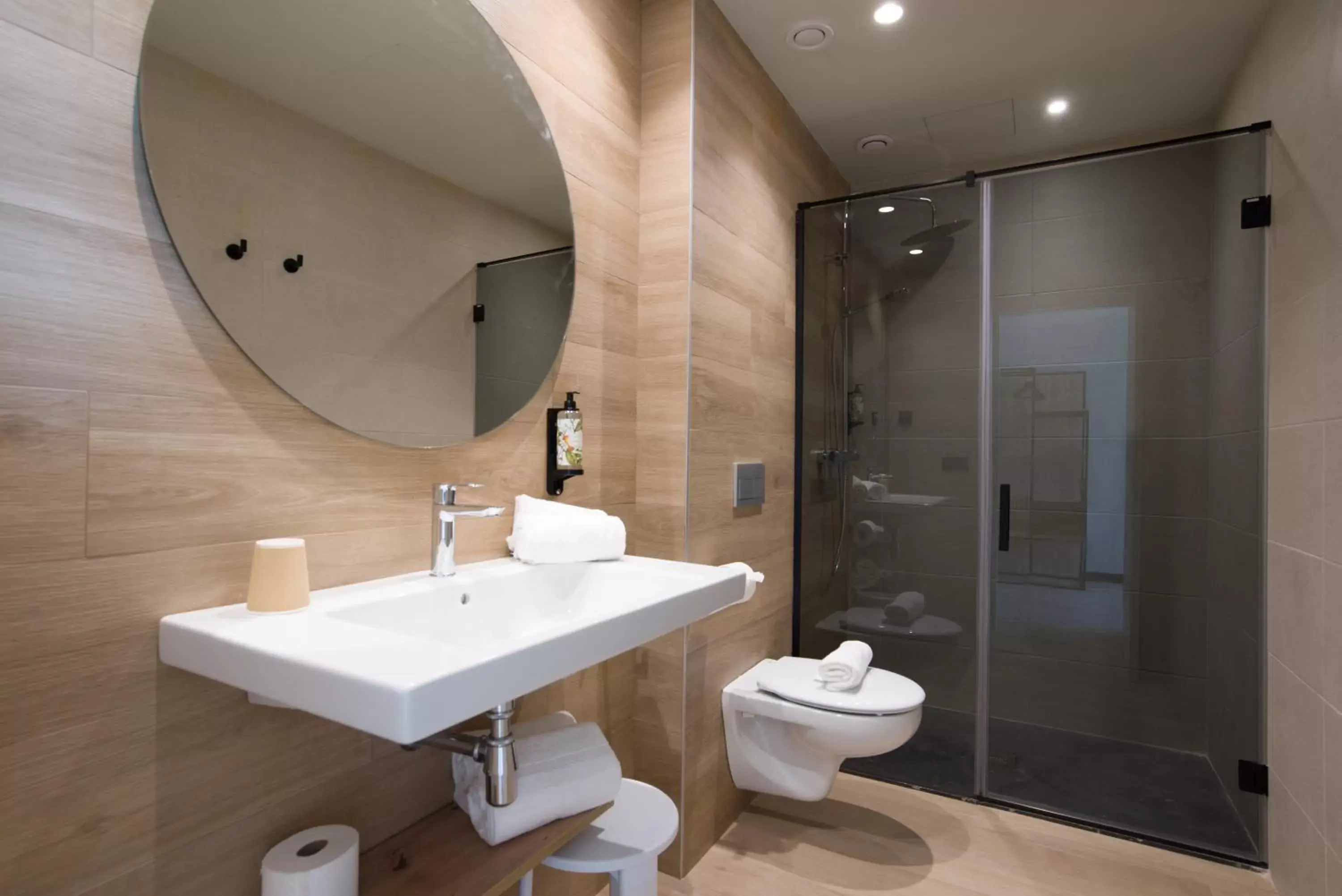 Bathroom in Hotel Bed4U Santander Bathroom in Hotel Bed4U Santander