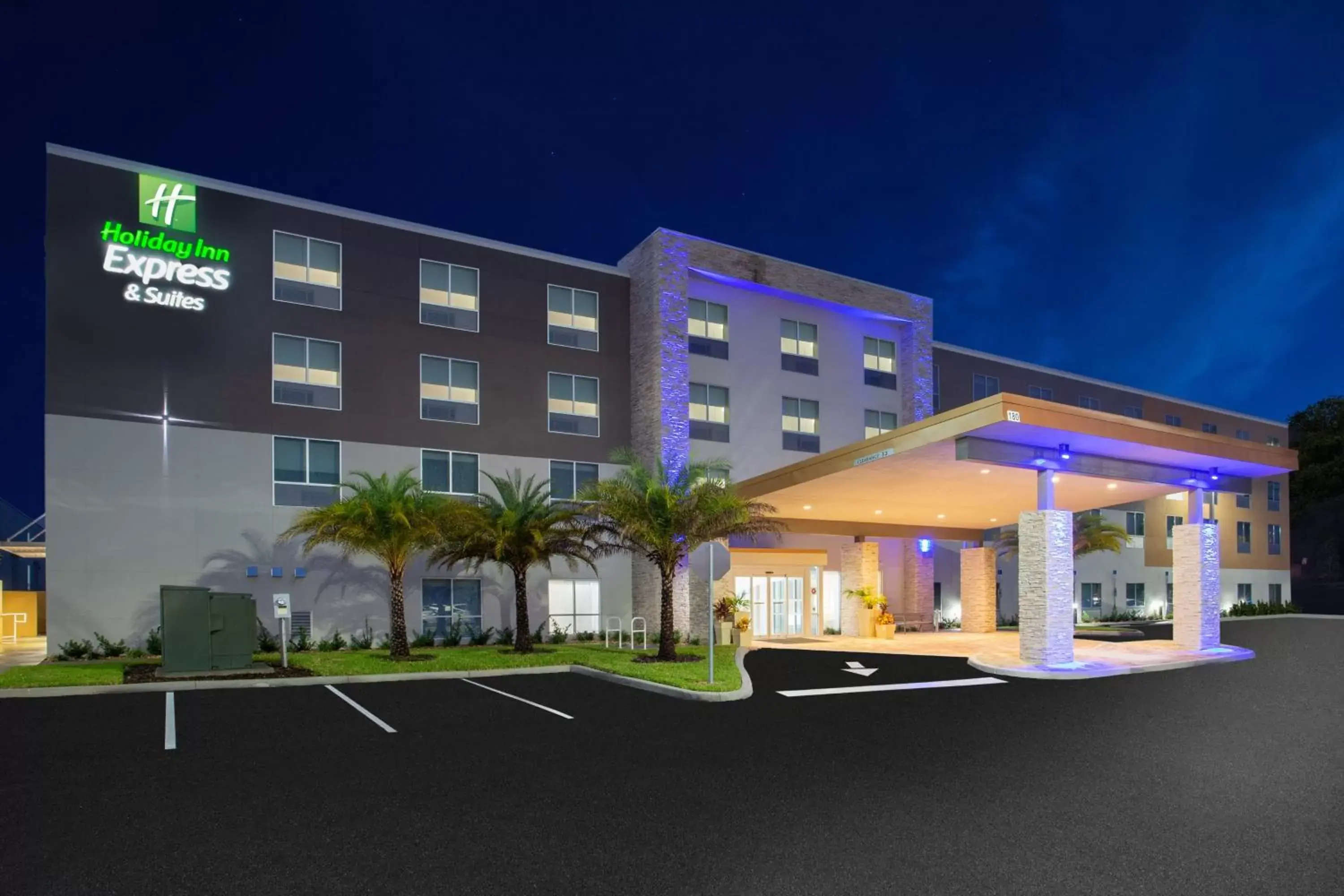 Property building in Holiday Inn Express & Suites - Deland South, an IHG Hotel