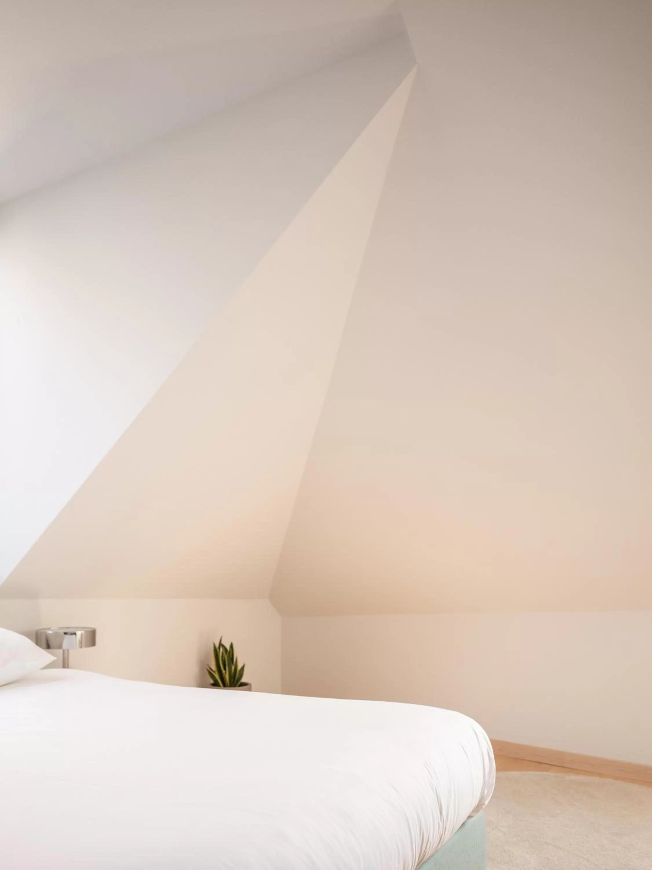 Decorative detail, Bed in 171. Urban Design Hotel