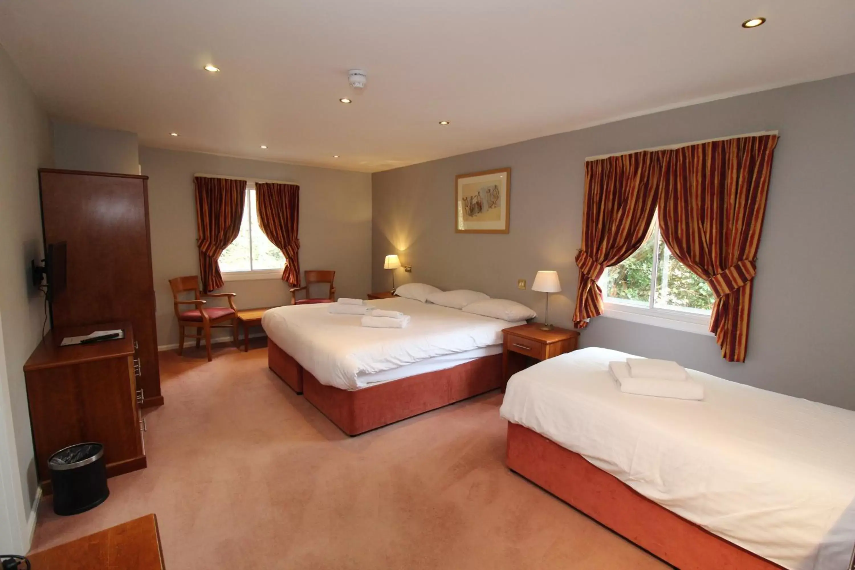 Bed in The Conningbrook Hotel