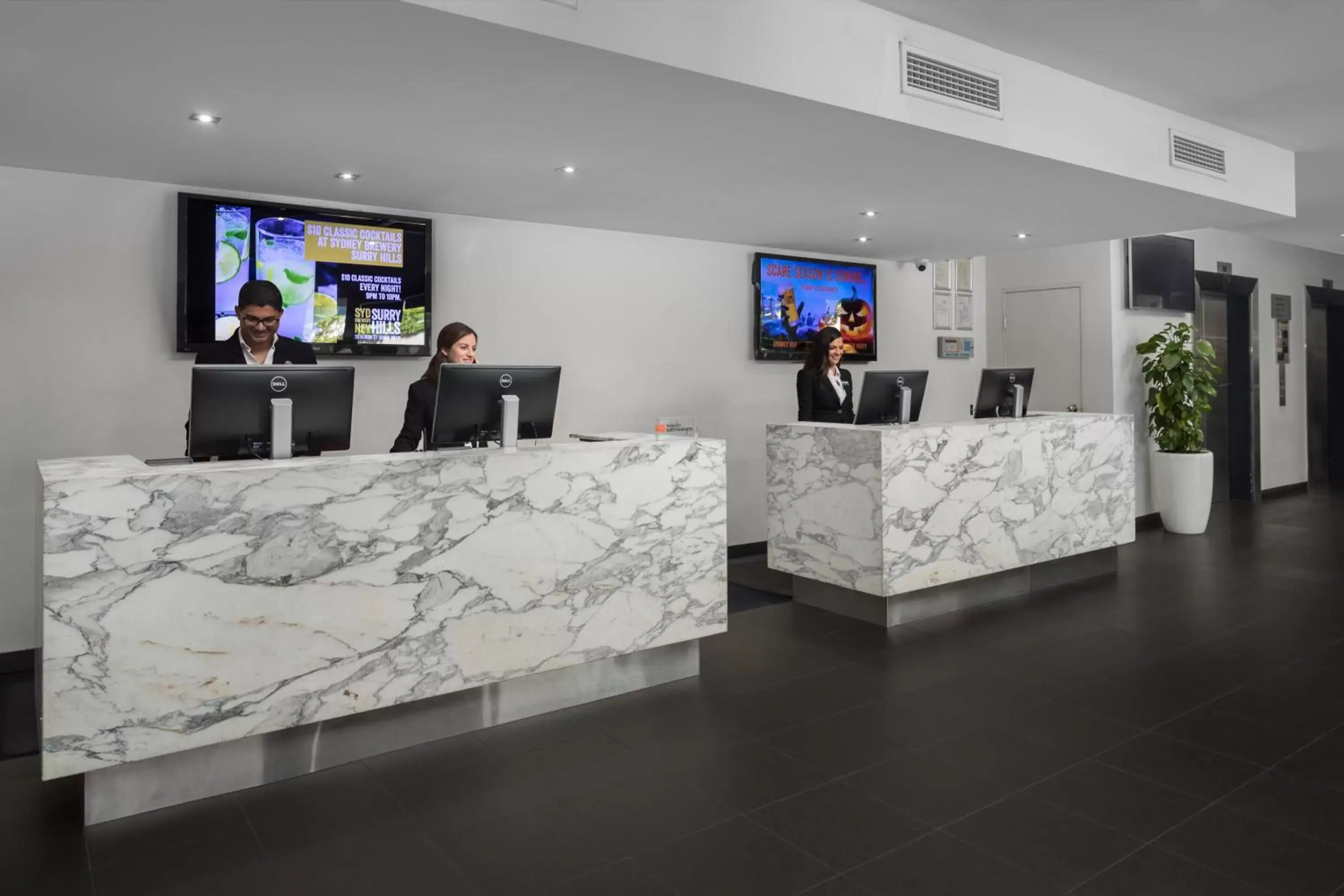 Lobby or reception in Rydges Sydney Central