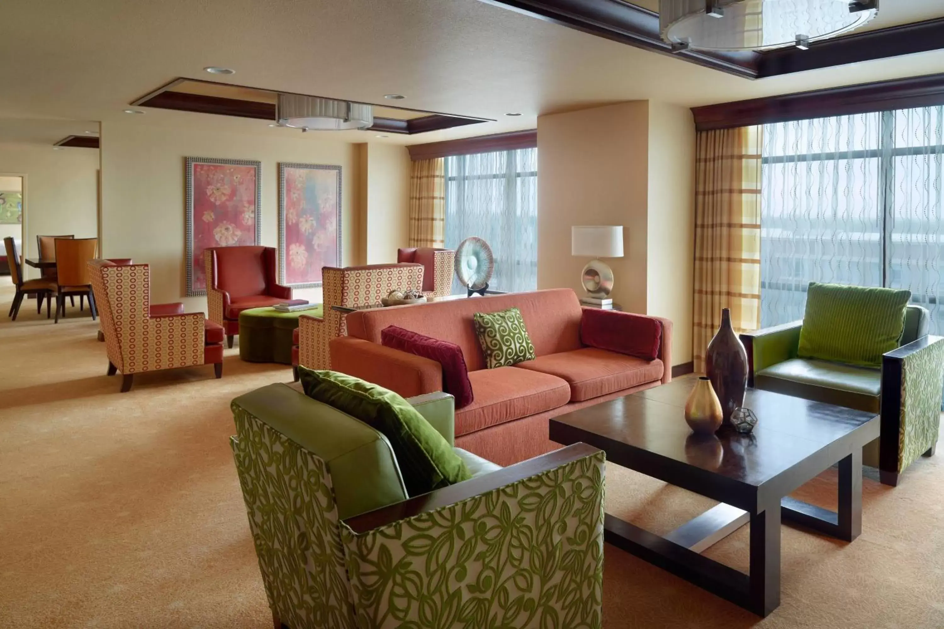 Photo of the whole room, Seating Area in Marriott Bloomington Normal Hotel and Conference Center