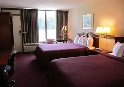 Queen Room with Two Queen Beds - Non-Smoking in Quality Inn Ennis