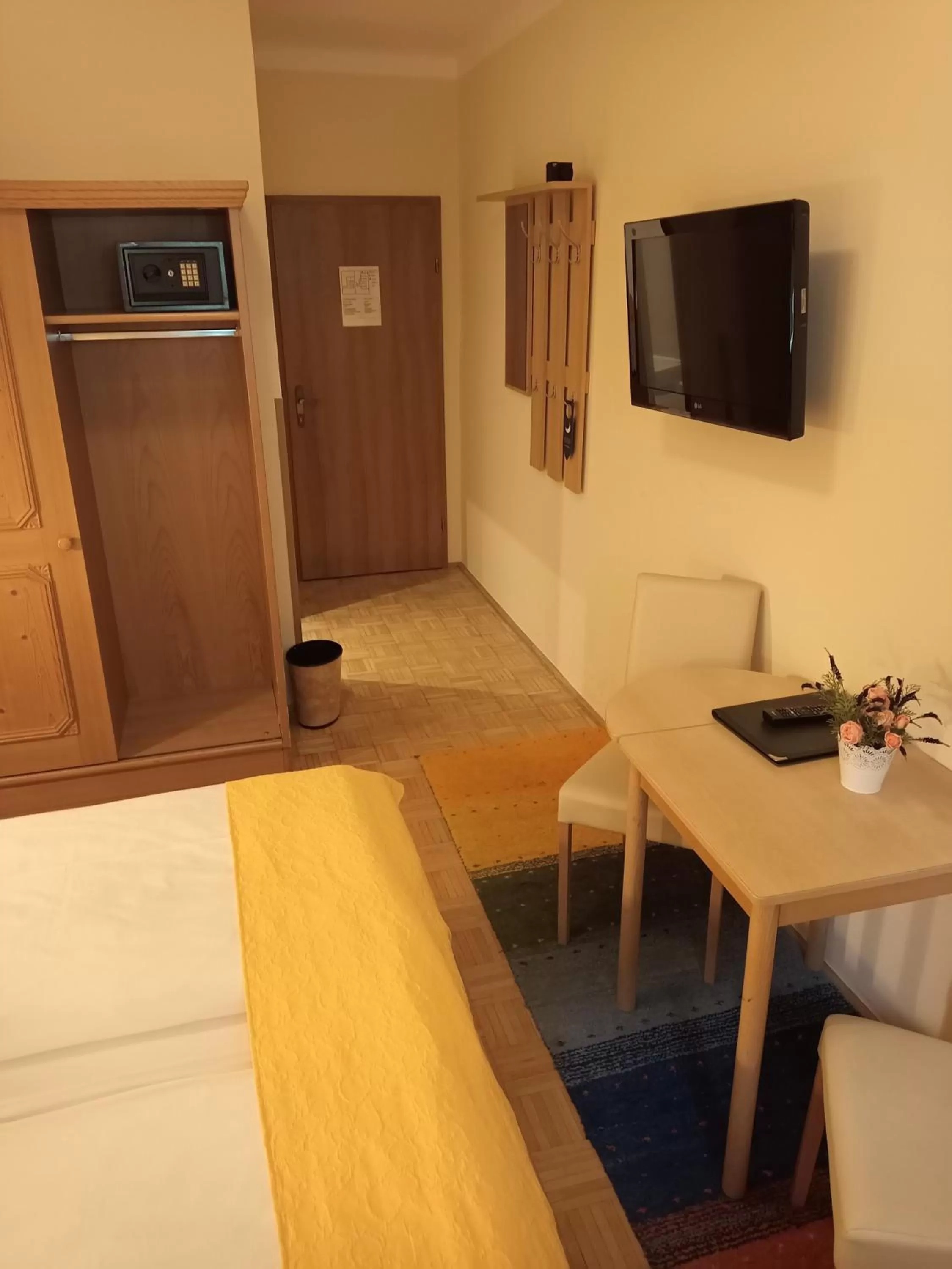 TV and multimedia, Bed in Adlerhof