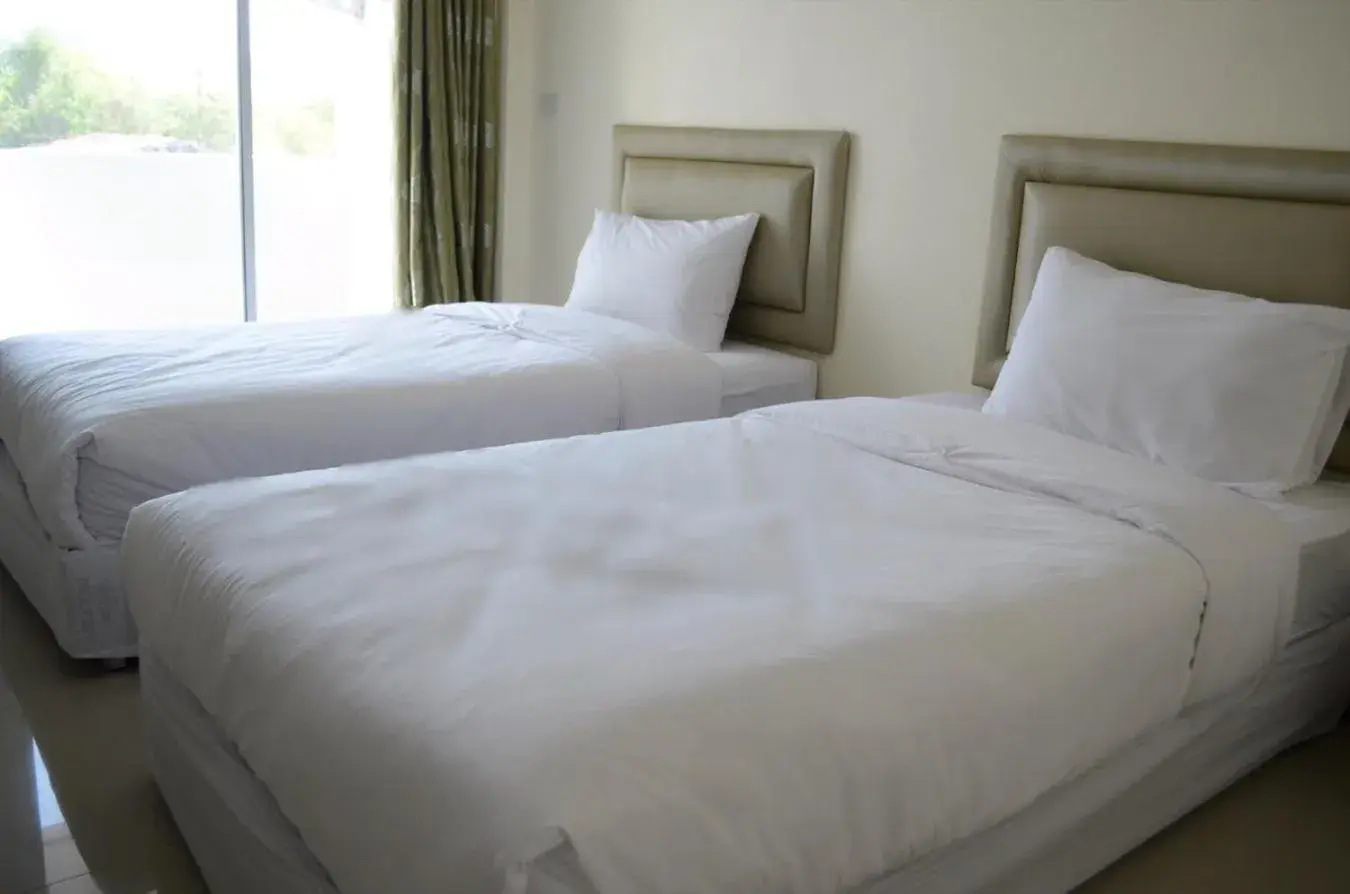 Bed in Tulip Place Bed in Tulip Place