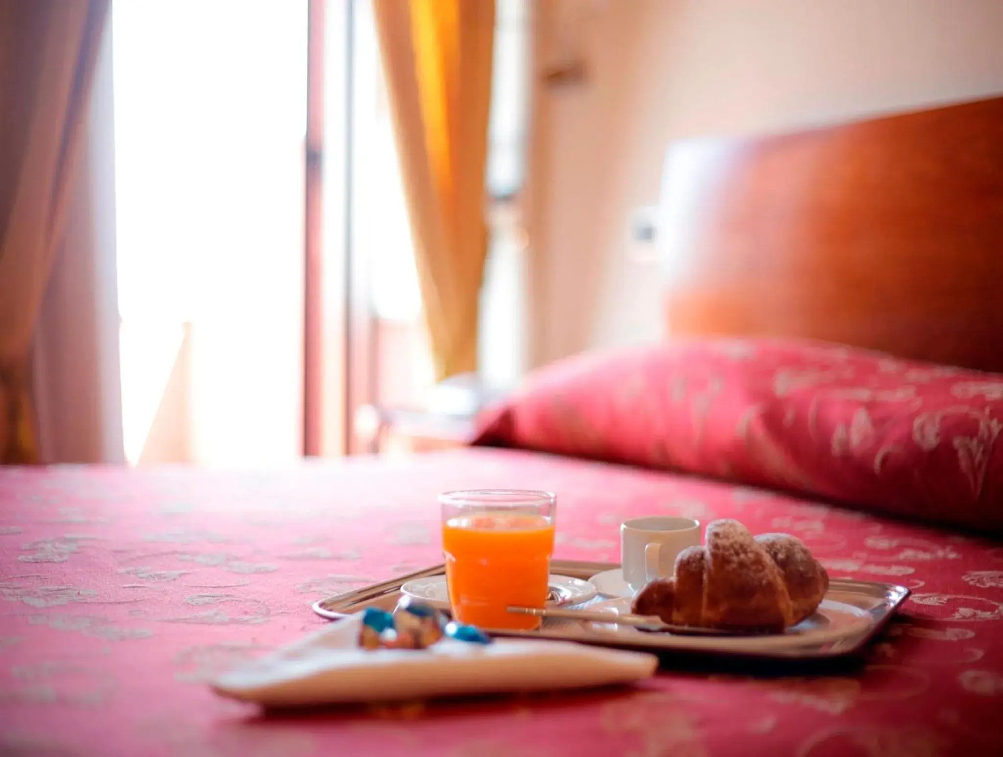 Bed, Breakfast in Hotel Ristorante Garibaldi