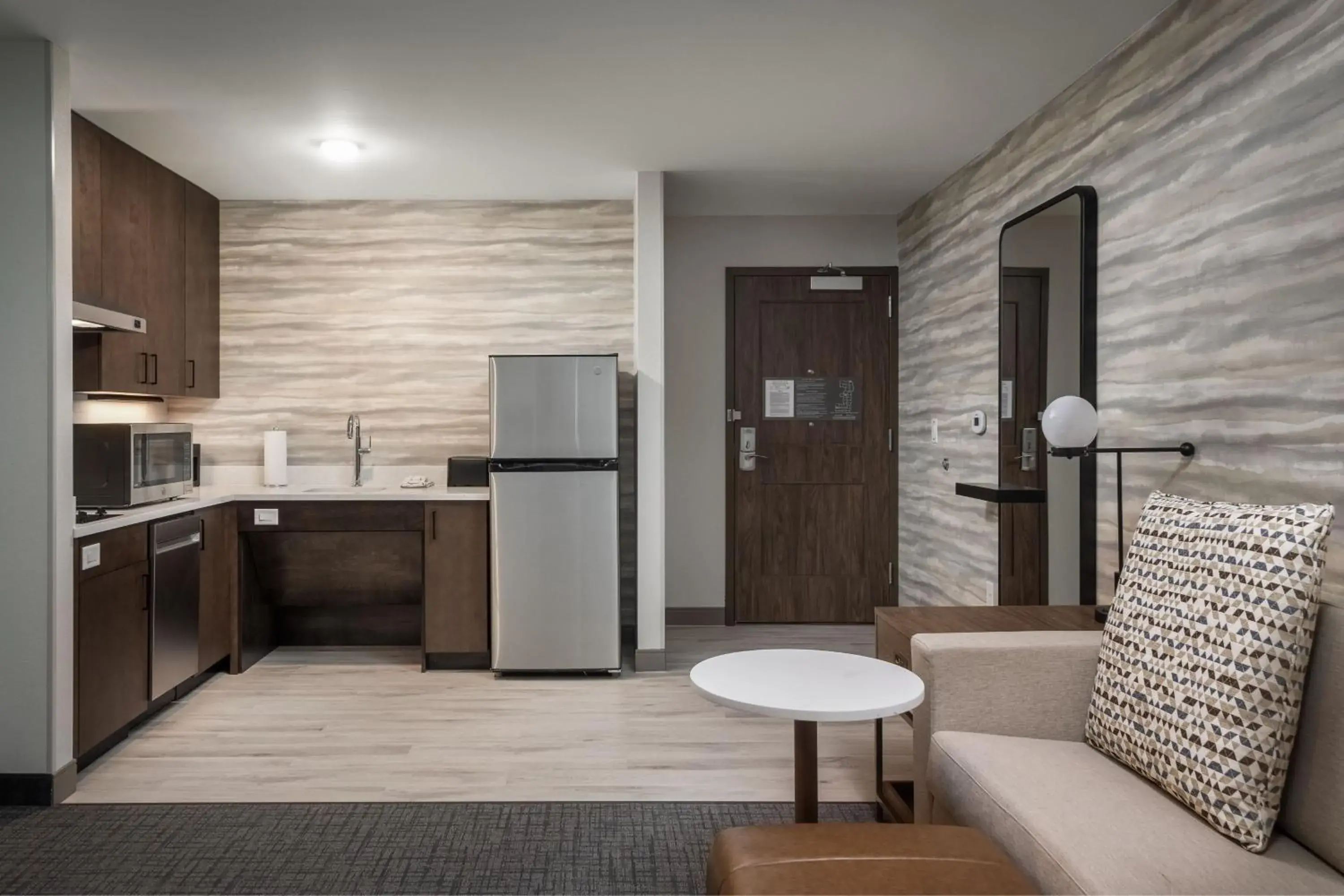 Bedroom, Kitchen/Kitchenette in Residence Inn by Marriott Denver Aurora