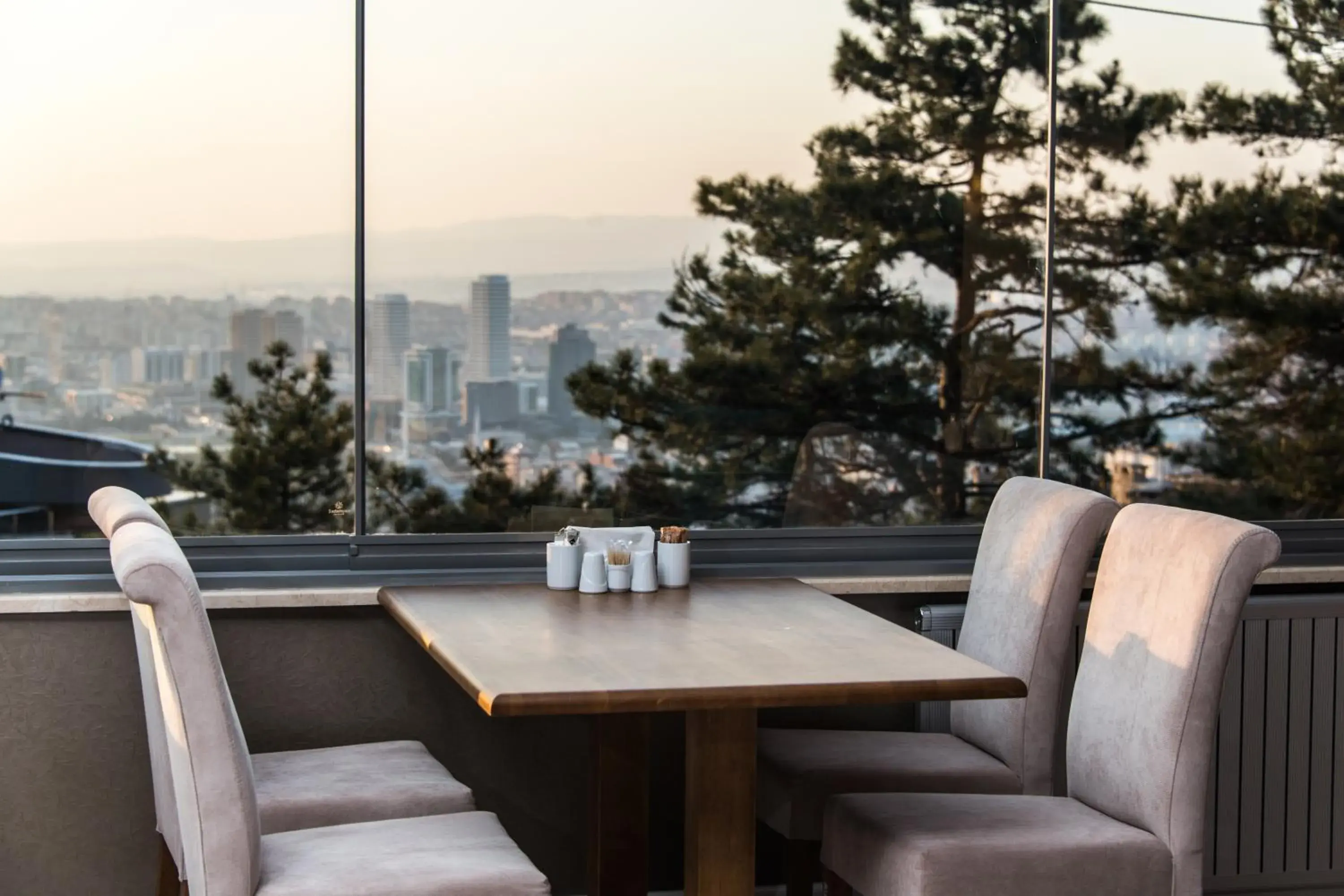 Restaurant/places to eat in The Berussa Hotel Restaurant/places to eat in The Berussa Hotel