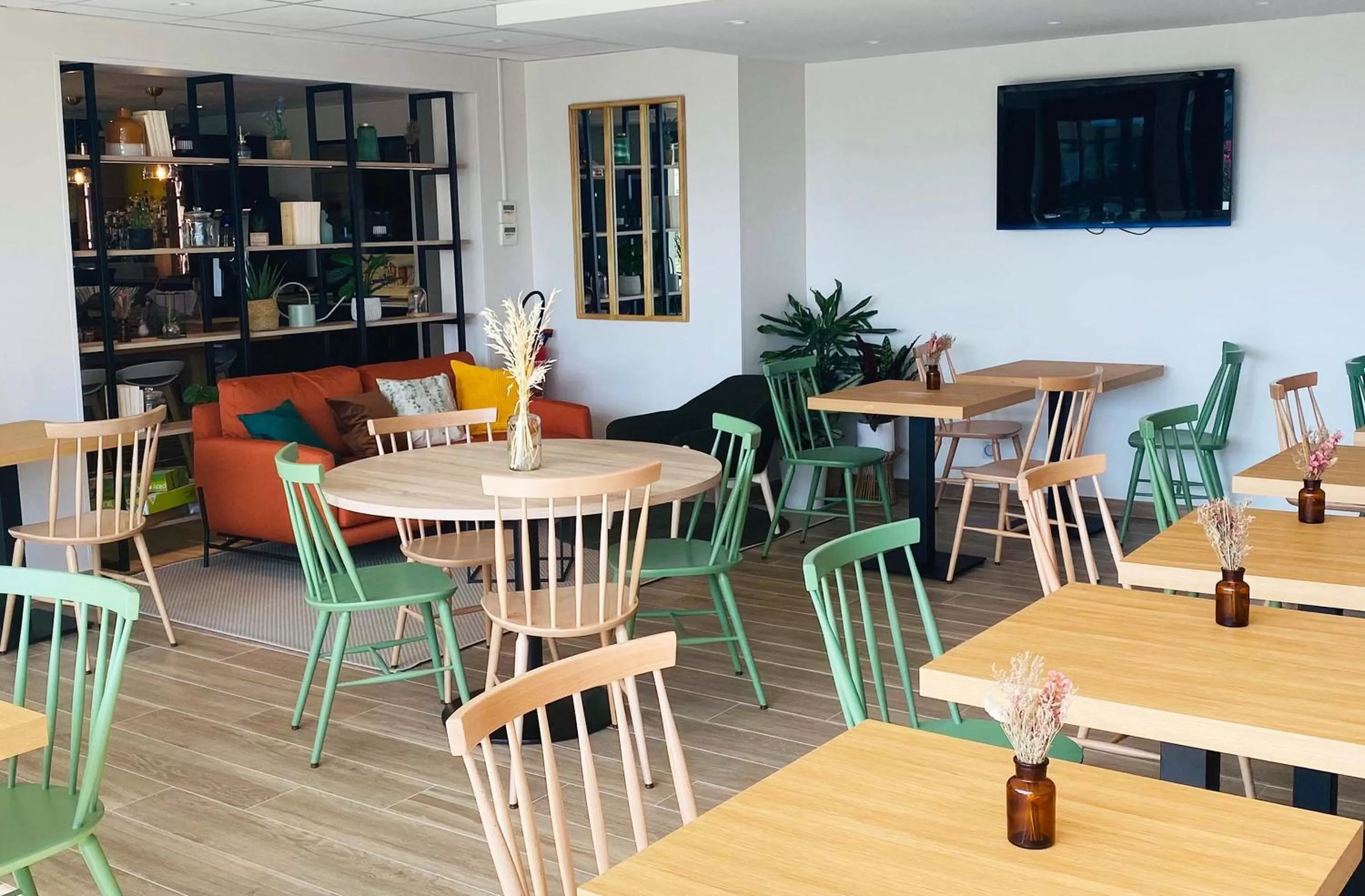 Restaurant/places to eat in Campanile Bollène A7