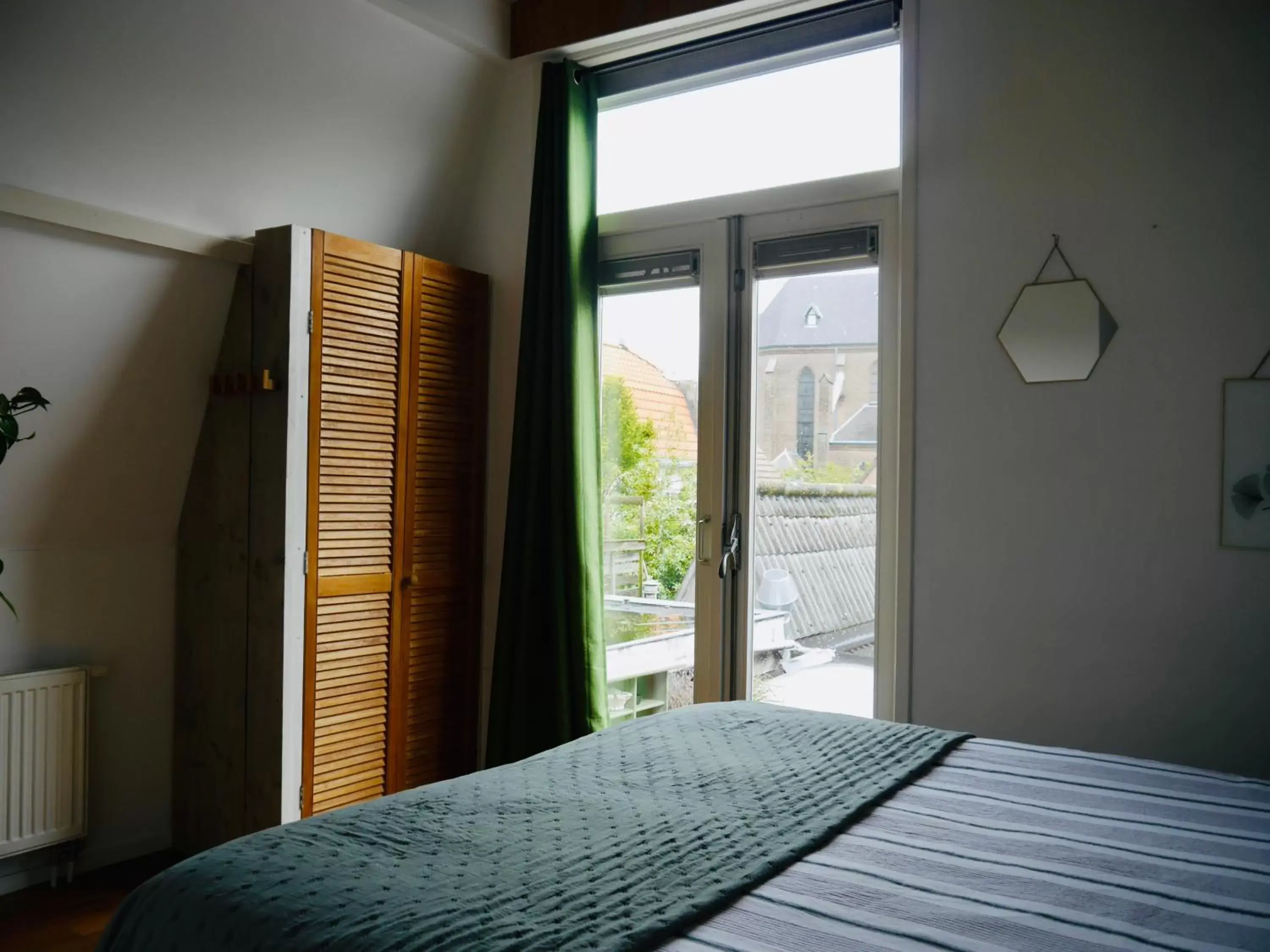 Bedroom, Bed in Groenlokaal