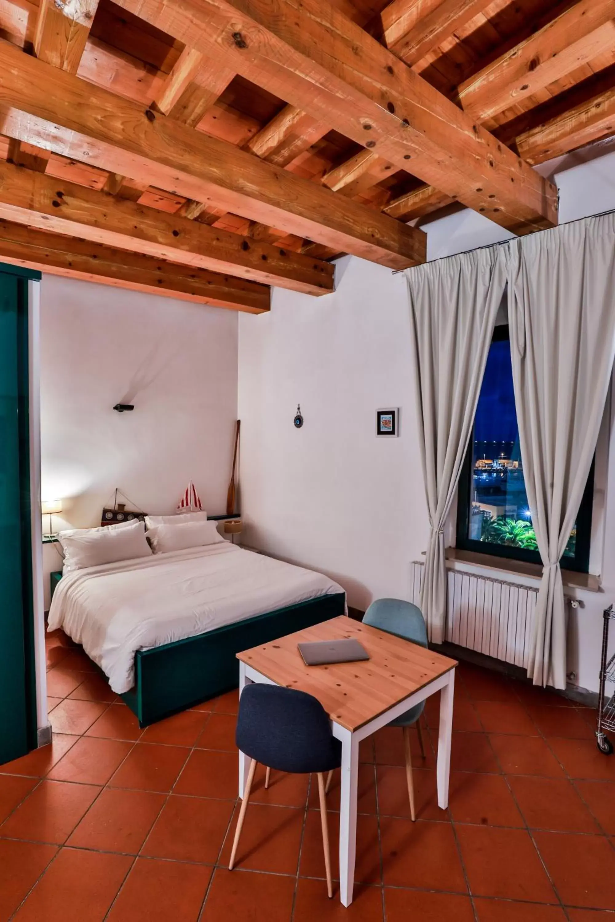 Triple Room with Terrace in B&B Casa Diomede Triple Room with Terrace in B&B Casa Diomede