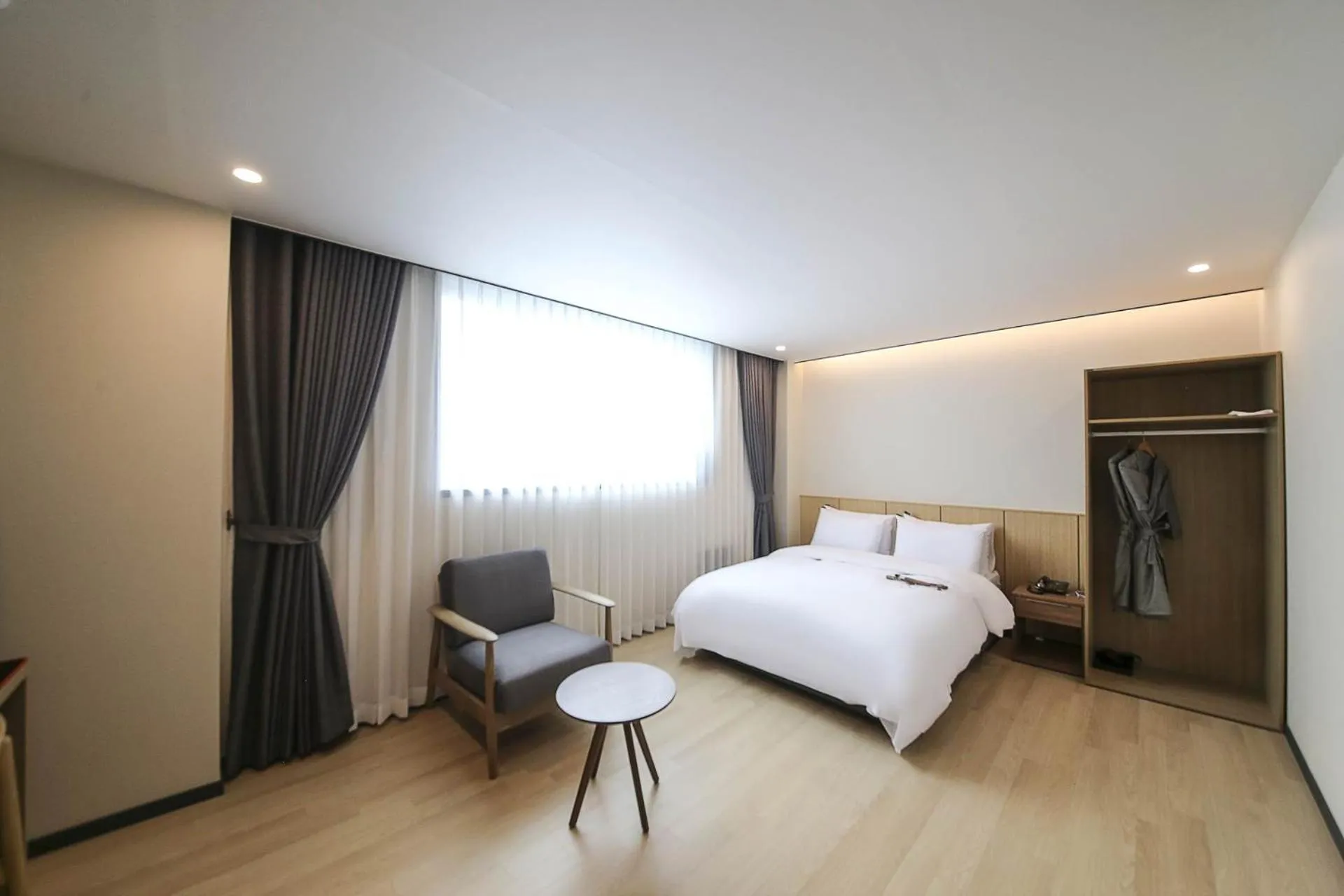 Bed in Benikea hotel